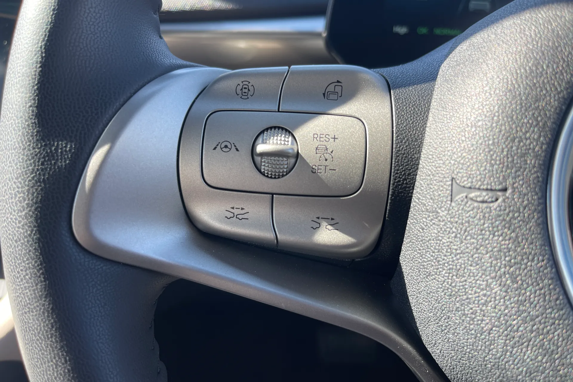 BYD DOLPHIN thumbnail image number 31