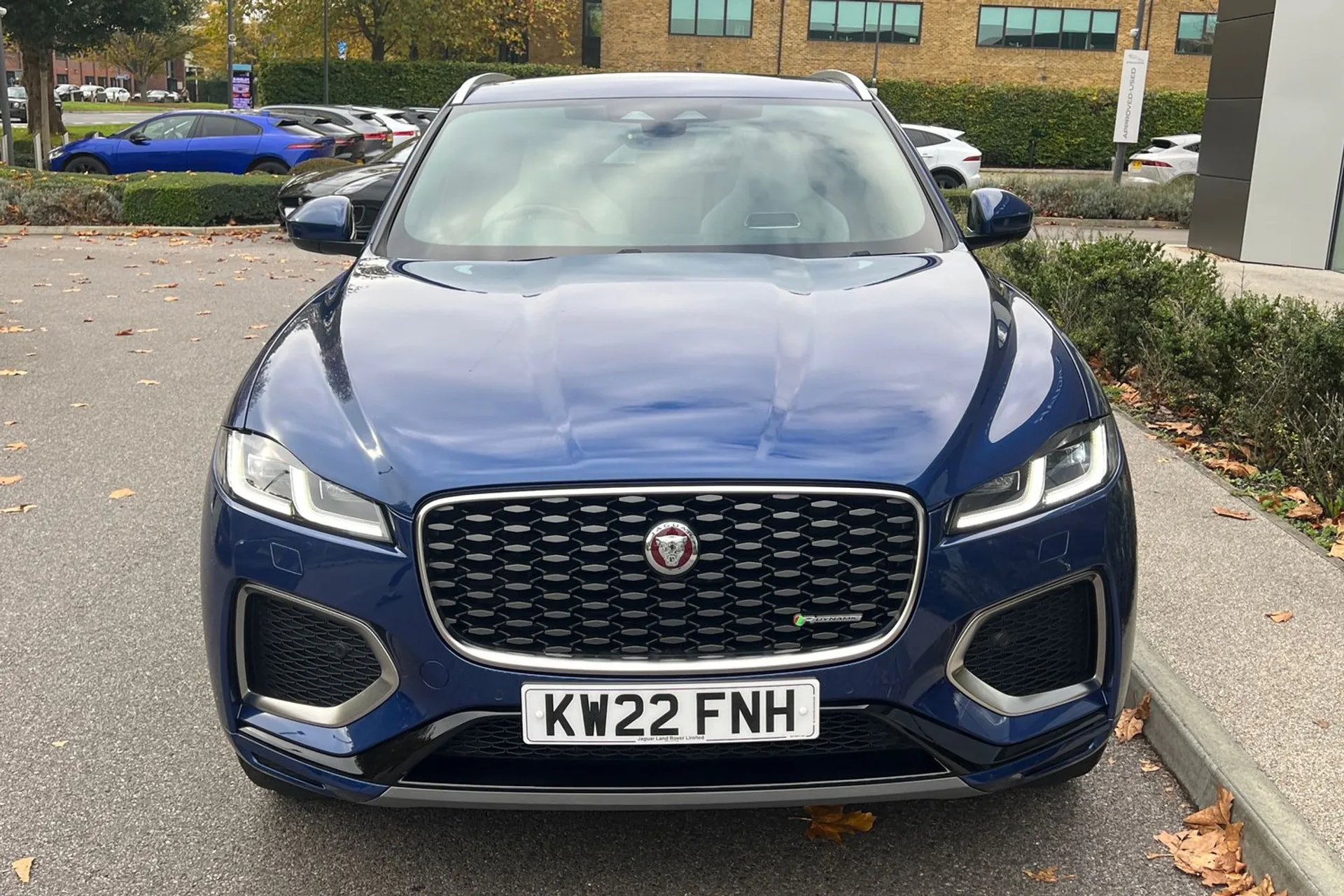 Jaguar F-PACE thumbnail image number 13