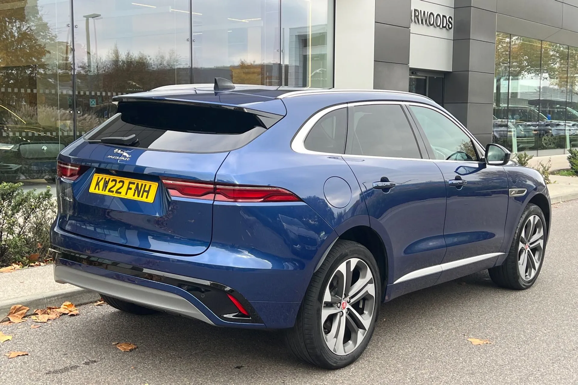 Jaguar F-PACE thumbnail image number 9