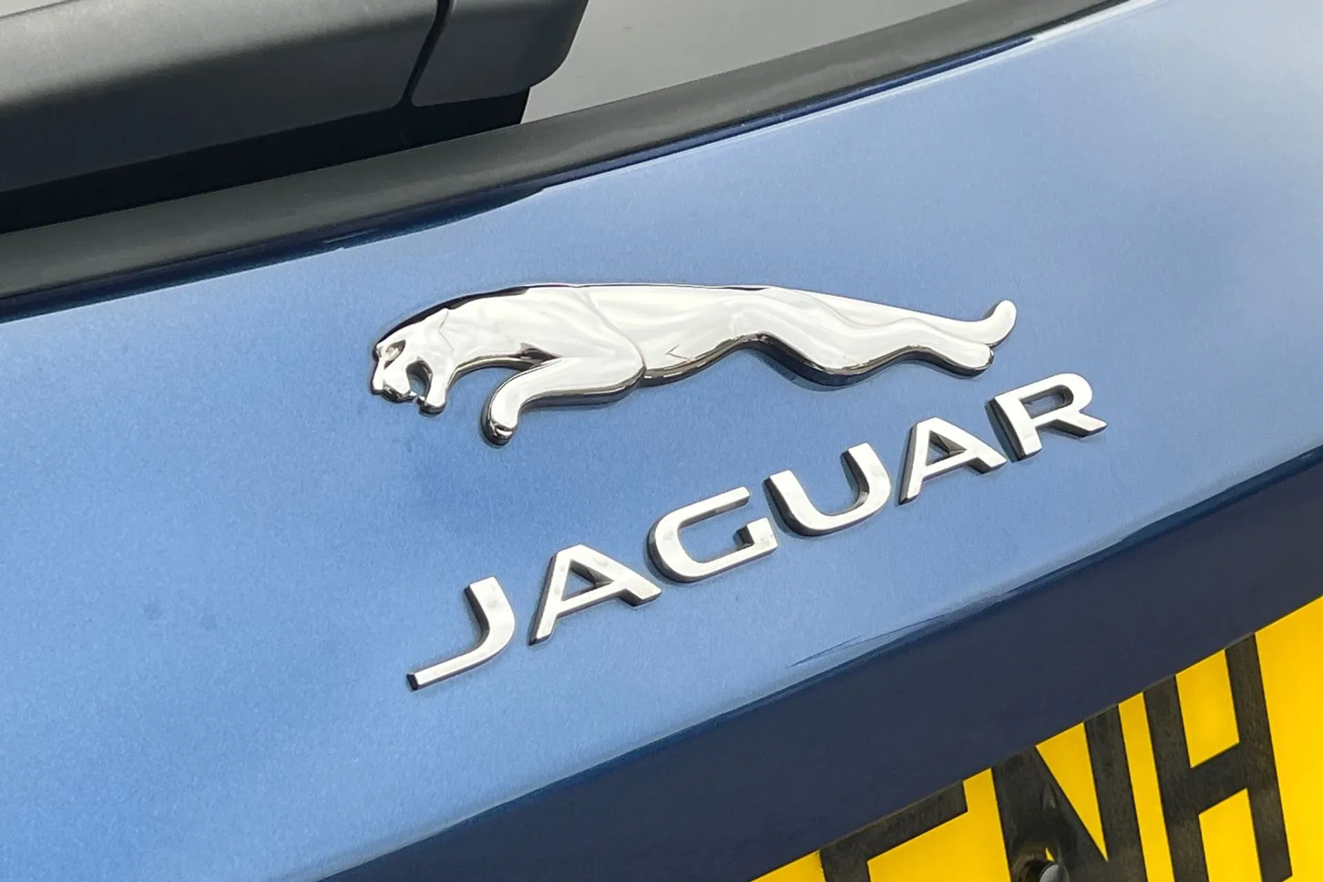 Jaguar F-PACE thumbnail image number 58