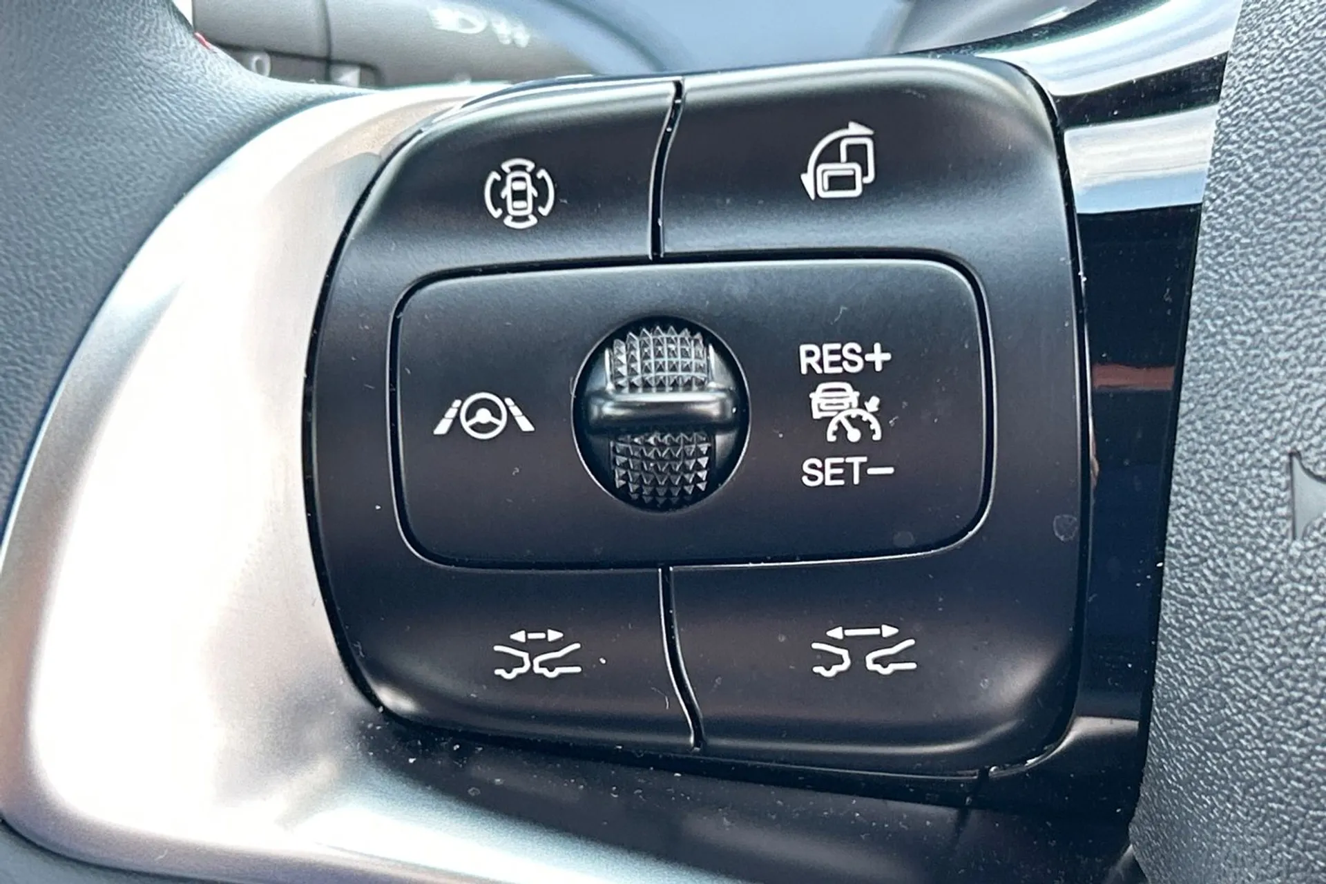 BYD ATTO 3 thumbnail image number 45