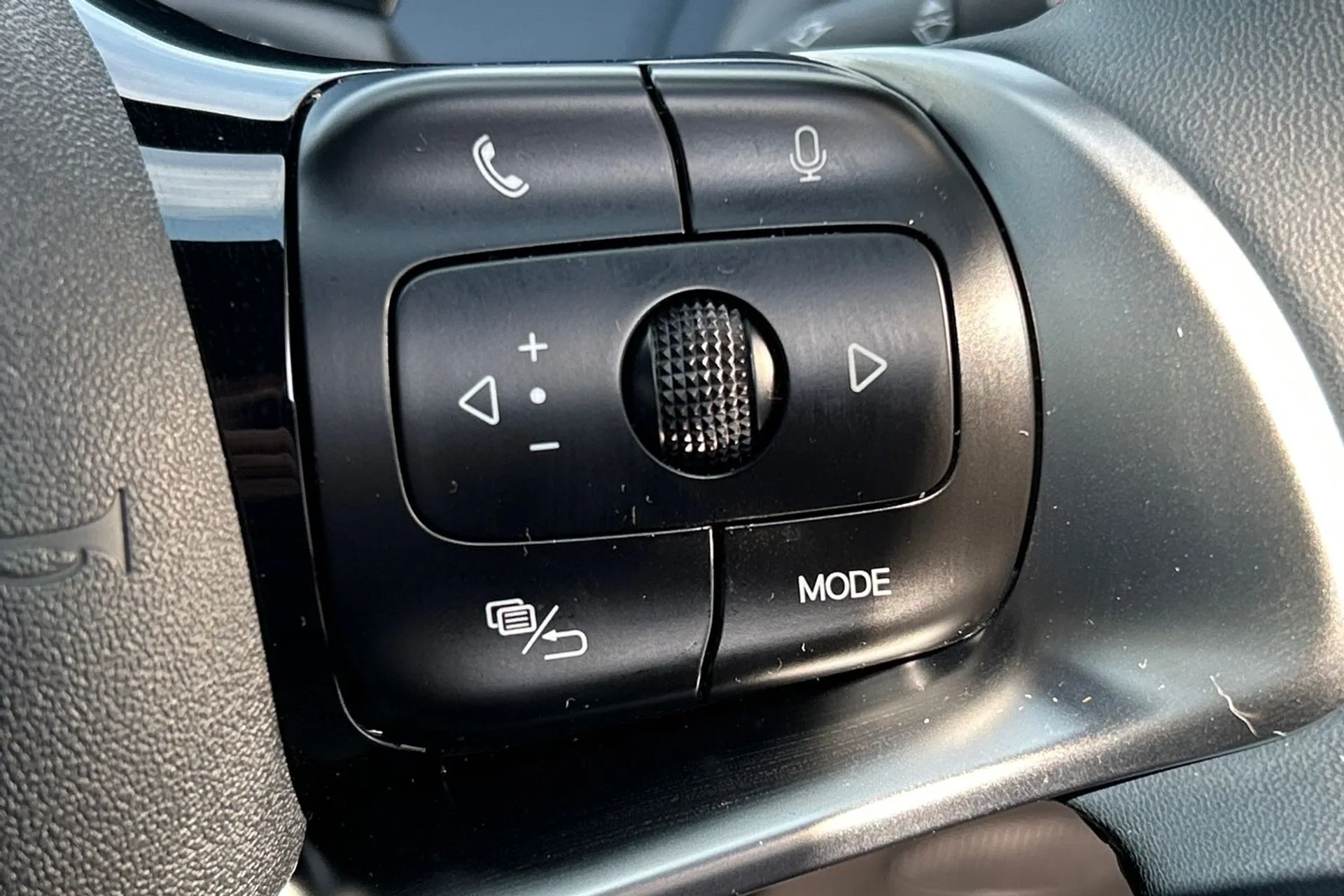 BYD ATTO 3 thumbnail image number 46