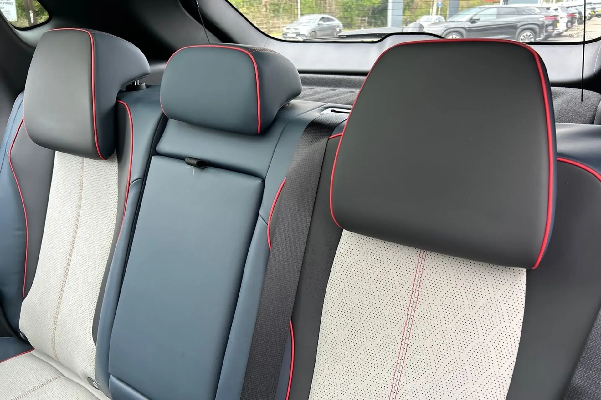BYD ATTO 3 thumbnail image number 32
