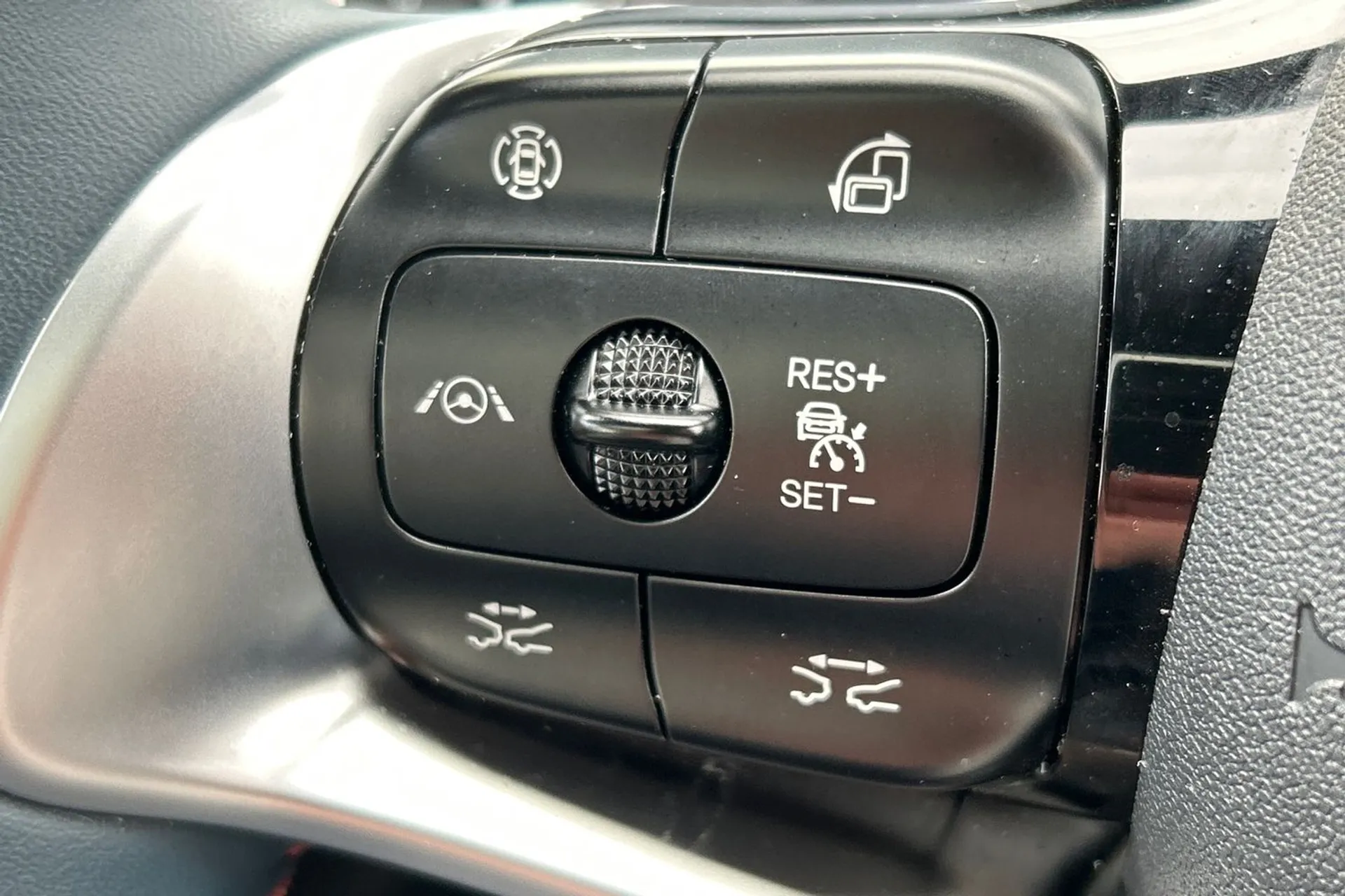 BYD ATTO 3 thumbnail image number 37