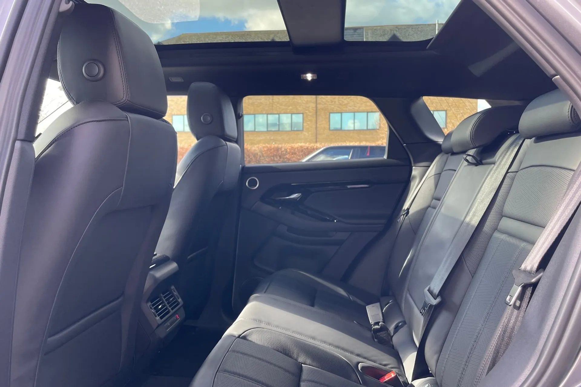 LAND ROVER RANGE ROVER EVOQUE thumbnail image number 45