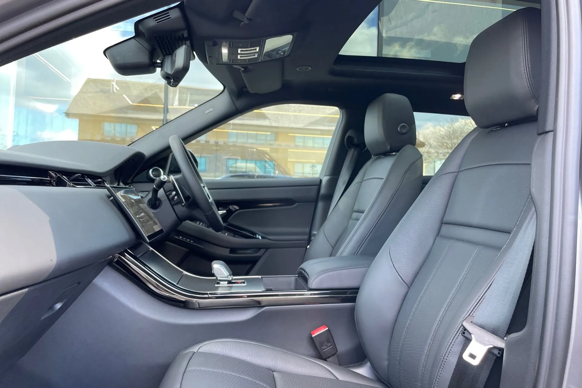 LAND ROVER RANGE ROVER EVOQUE thumbnail image number 44