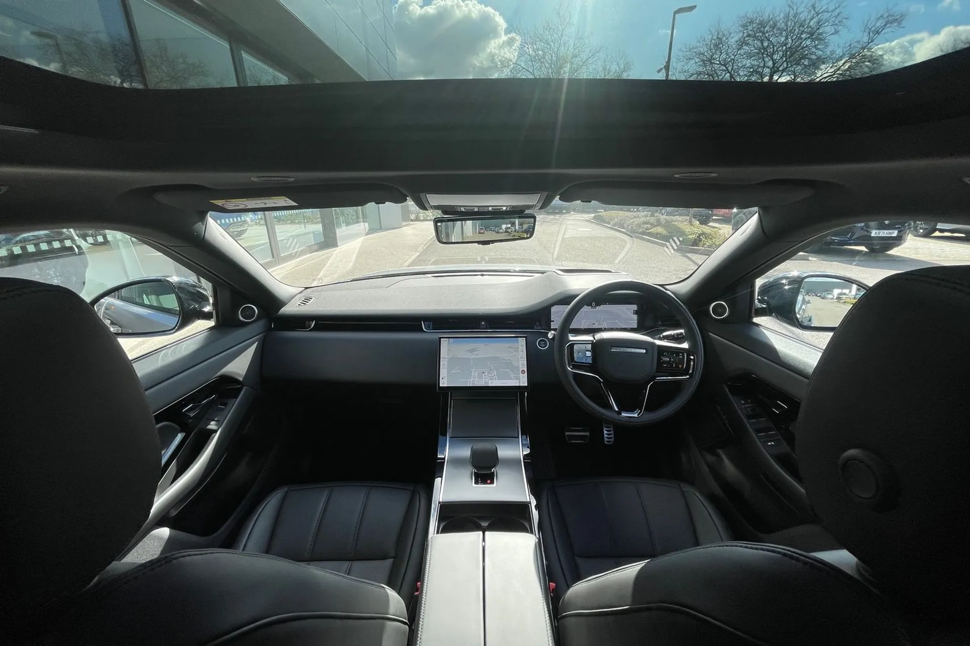 LAND ROVER RANGE ROVER EVOQUE thumbnail image number 3