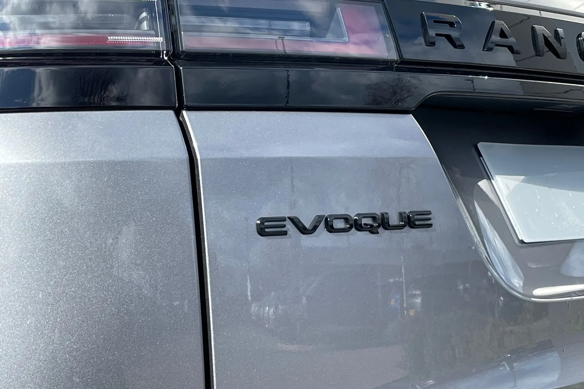 LAND ROVER RANGE ROVER EVOQUE thumbnail image number 13