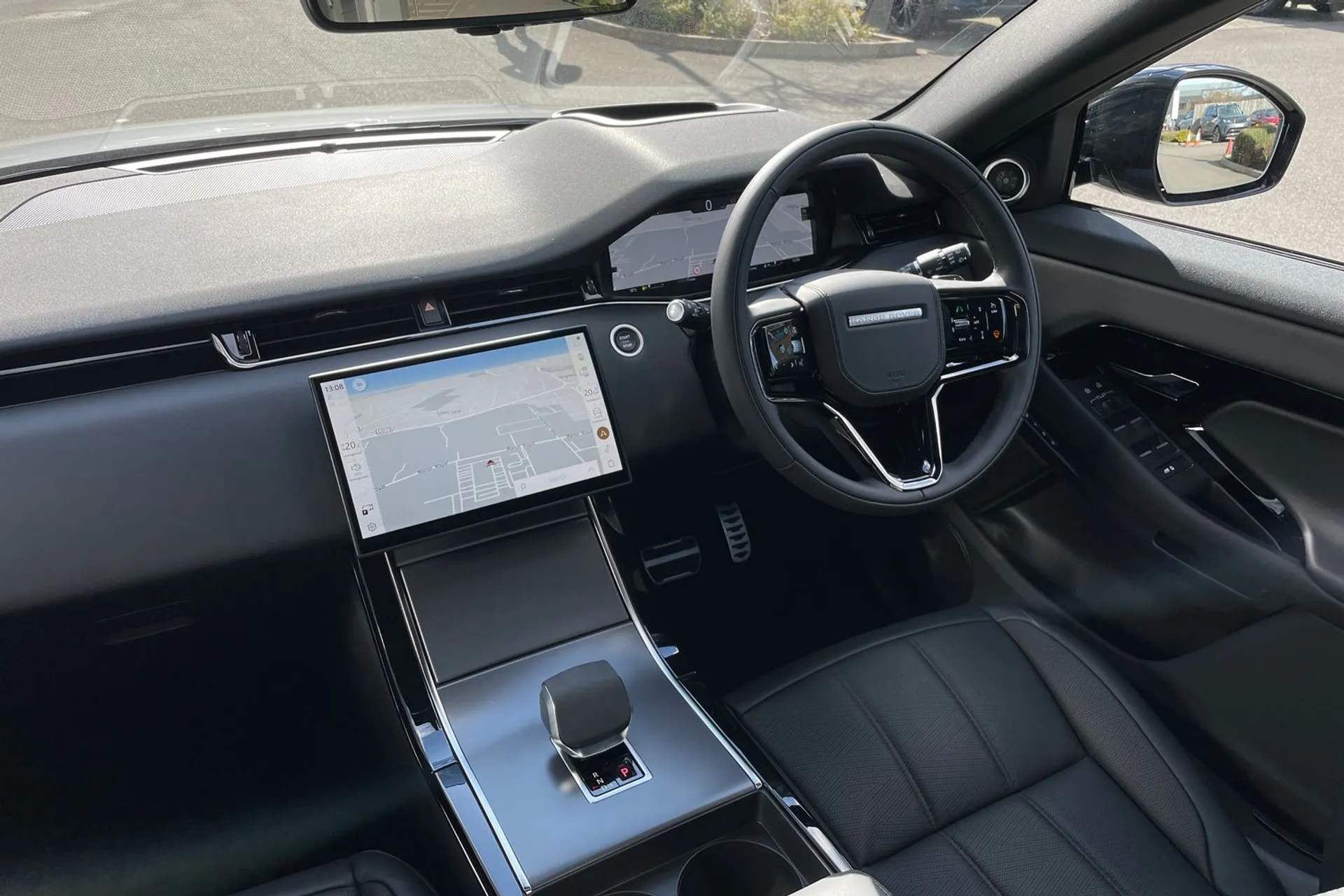 LAND ROVER RANGE ROVER EVOQUE thumbnail image number 32
