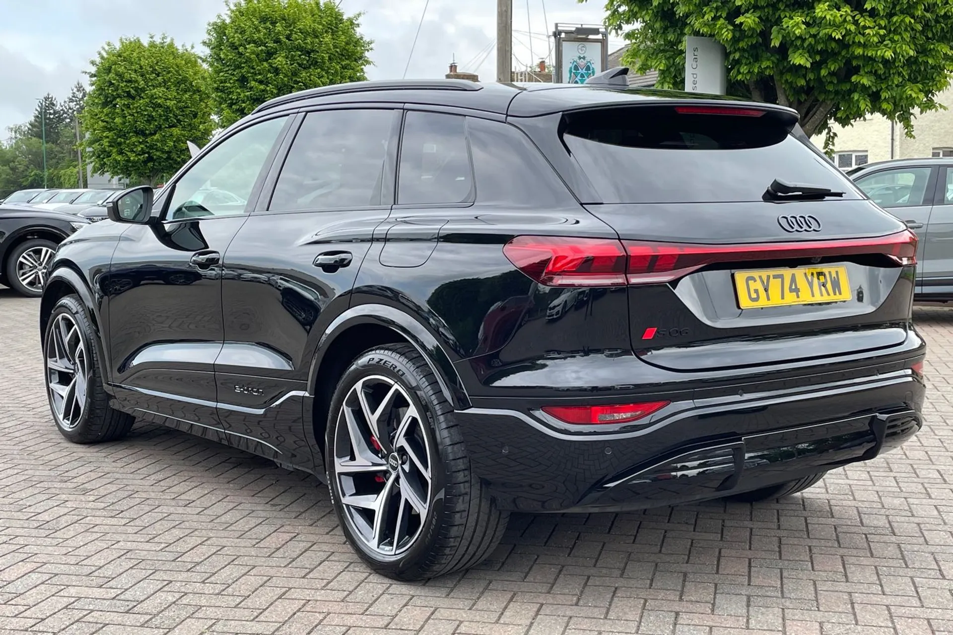 Audi Q6 thumbnail image number 6