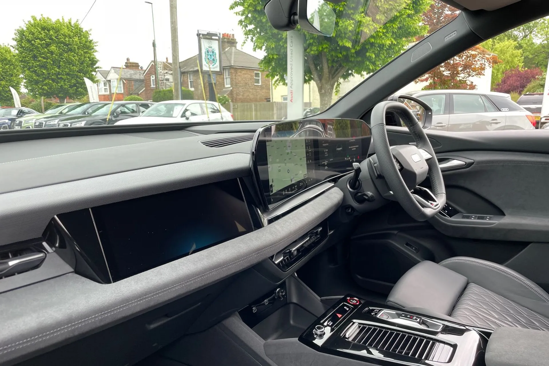 Audi Q6 thumbnail image number 25