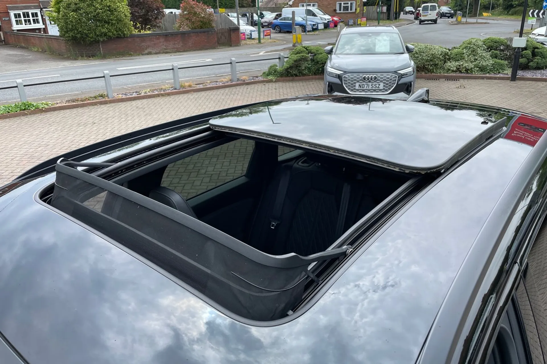 Audi Q6 thumbnail image number 9