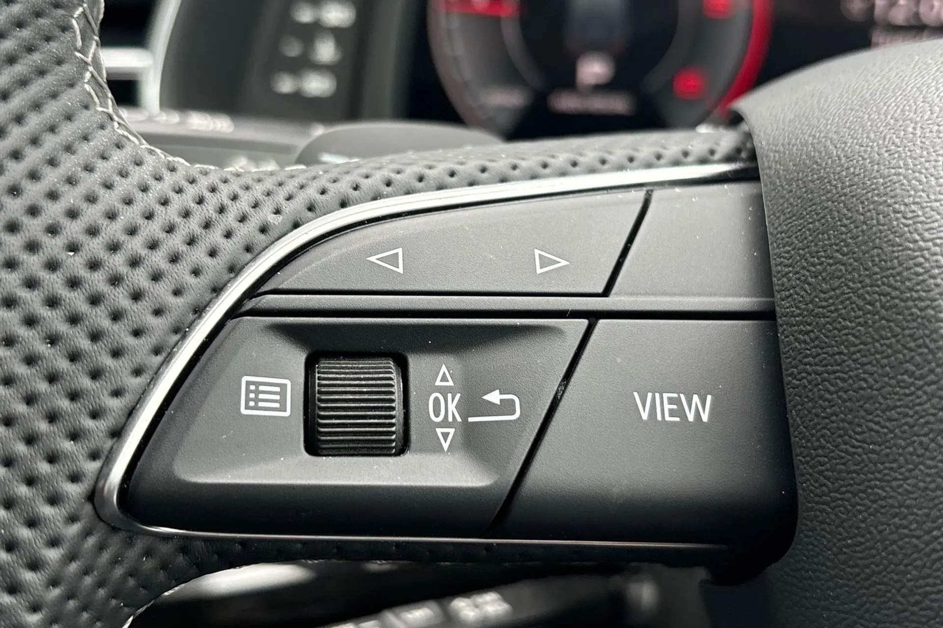 Audi Q7 thumbnail image number 37