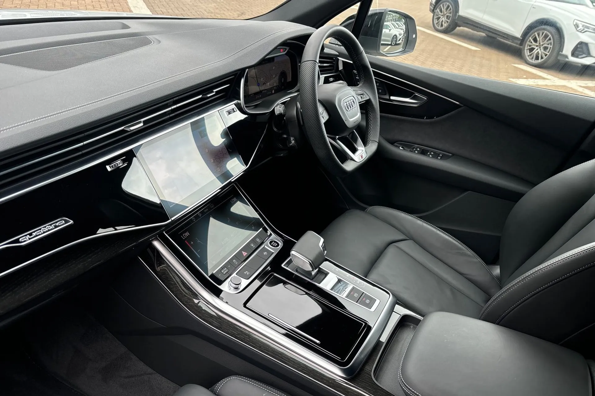 Audi Q7 thumbnail image number 27