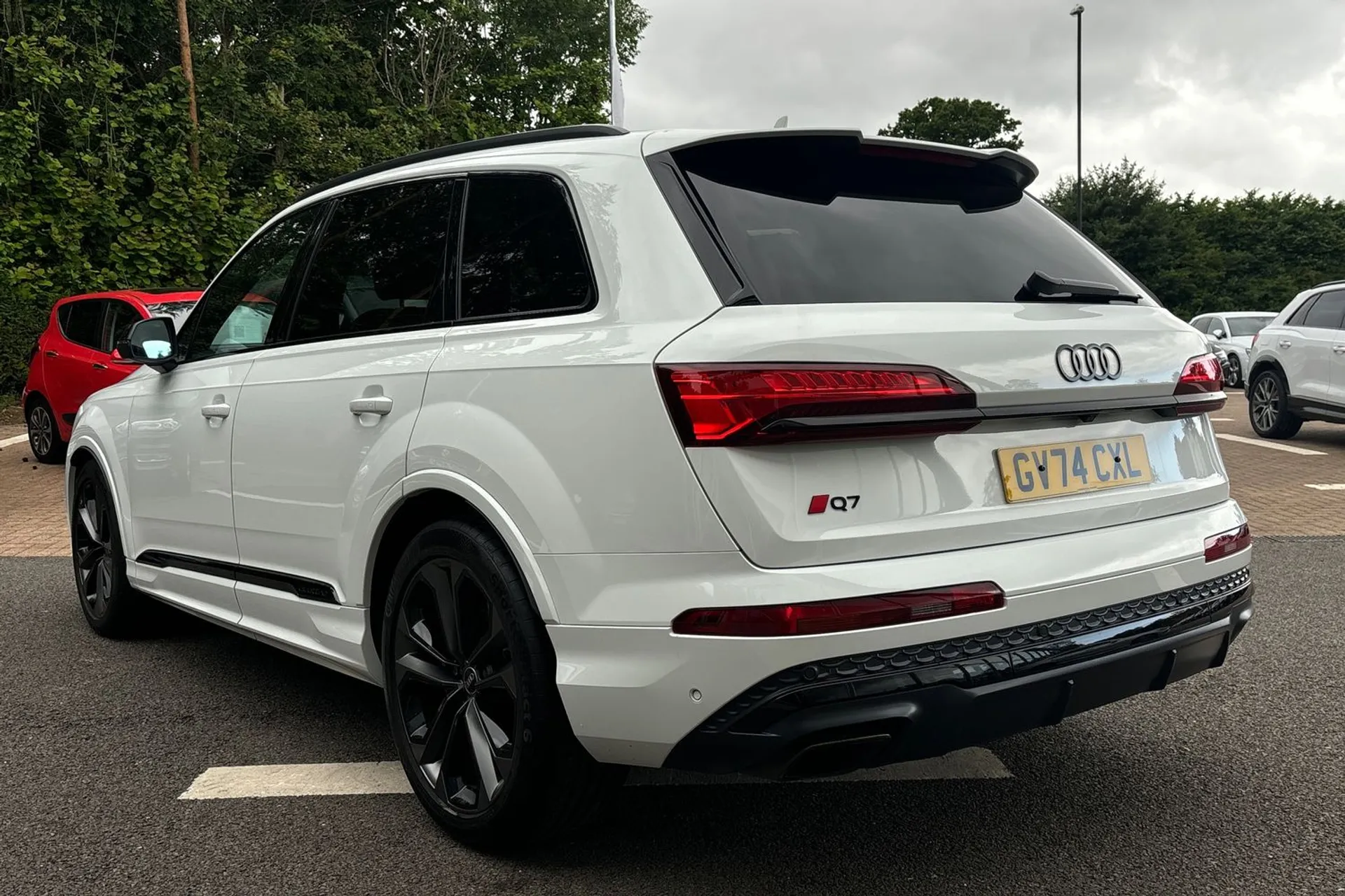 Audi Q7 thumbnail image number 9