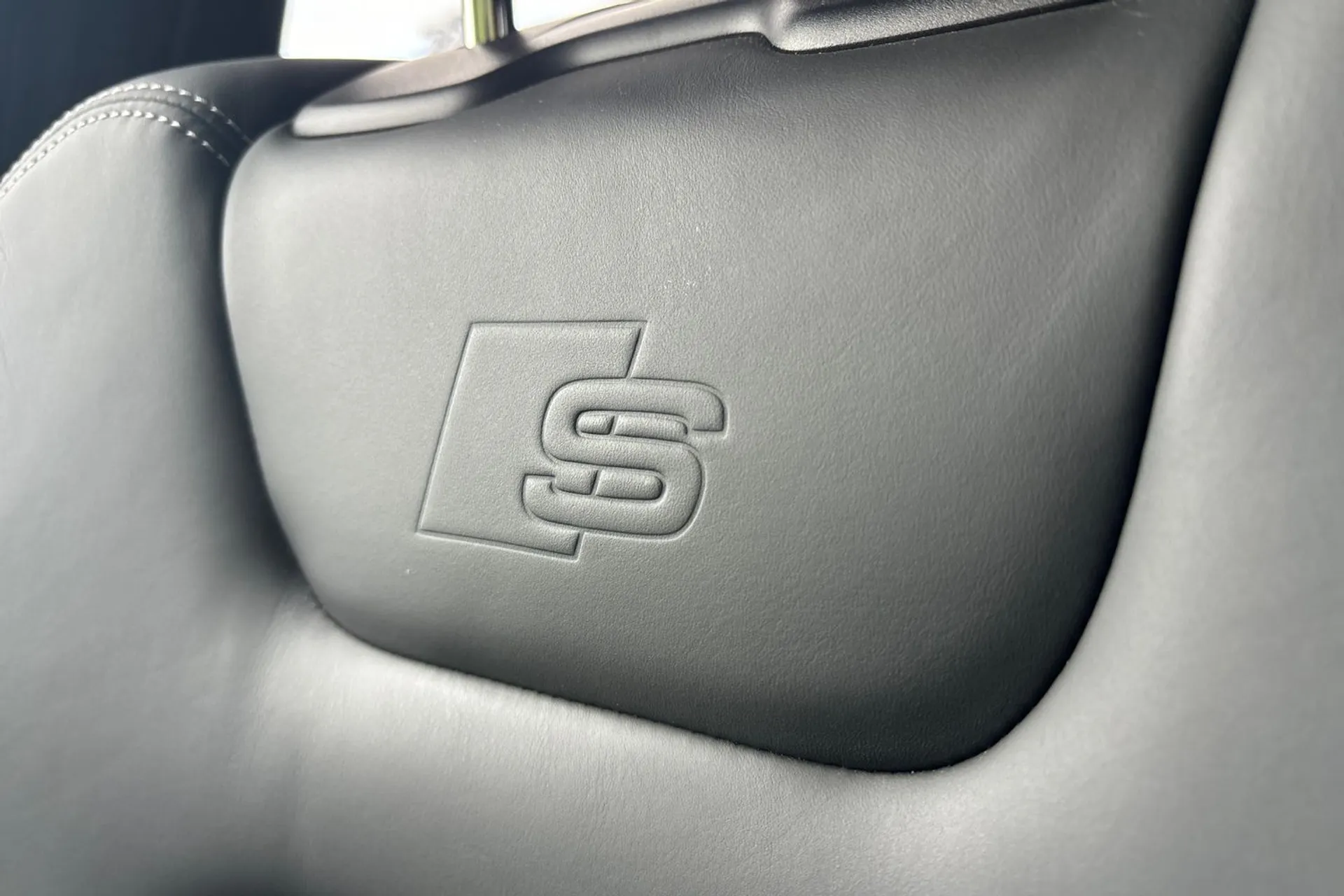 Audi Q7 thumbnail image number 45