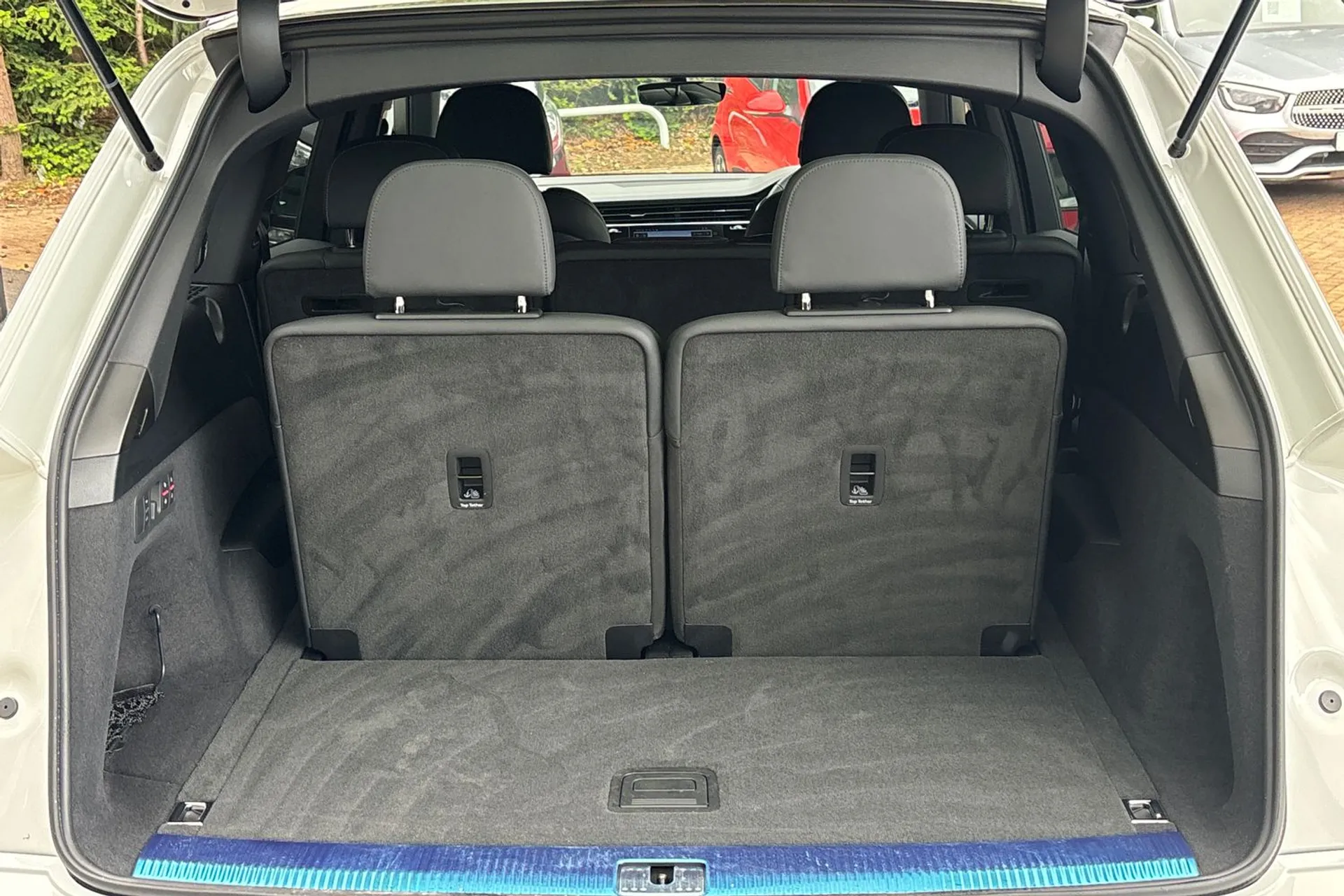 Audi Q7 thumbnail image number 51