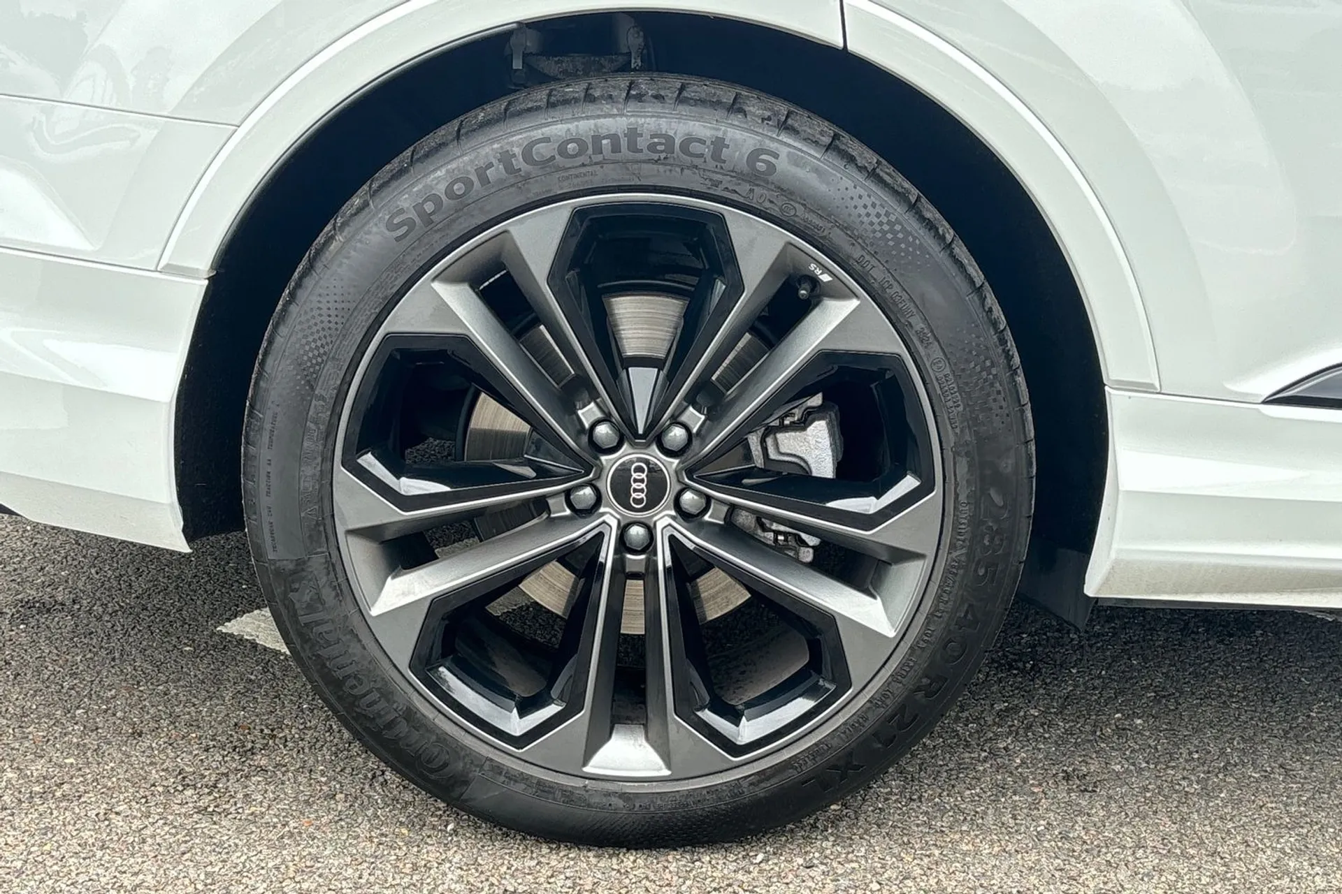 Audi Q7 thumbnail image number 13