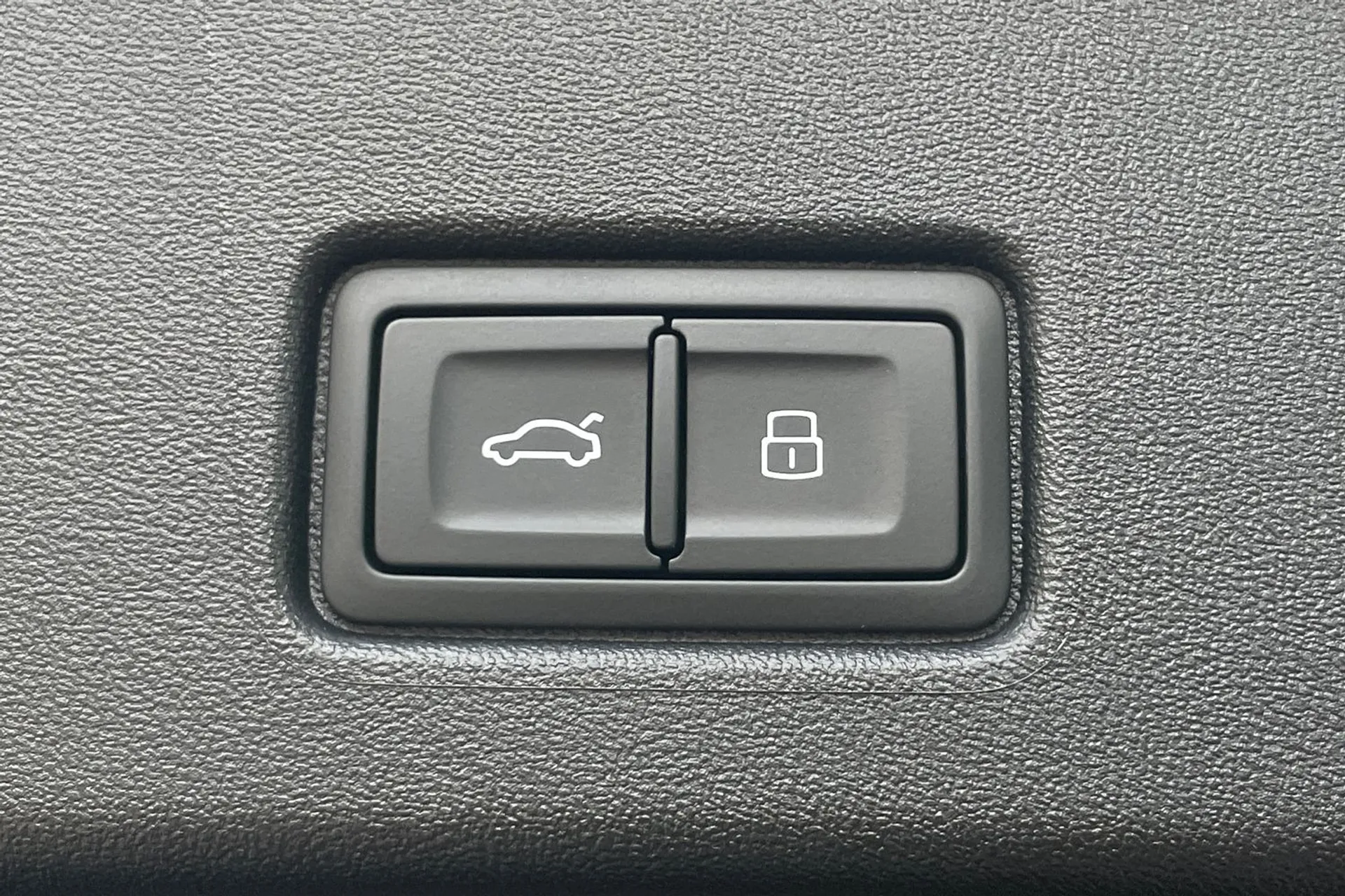 Audi Q4 thumbnail image number 40