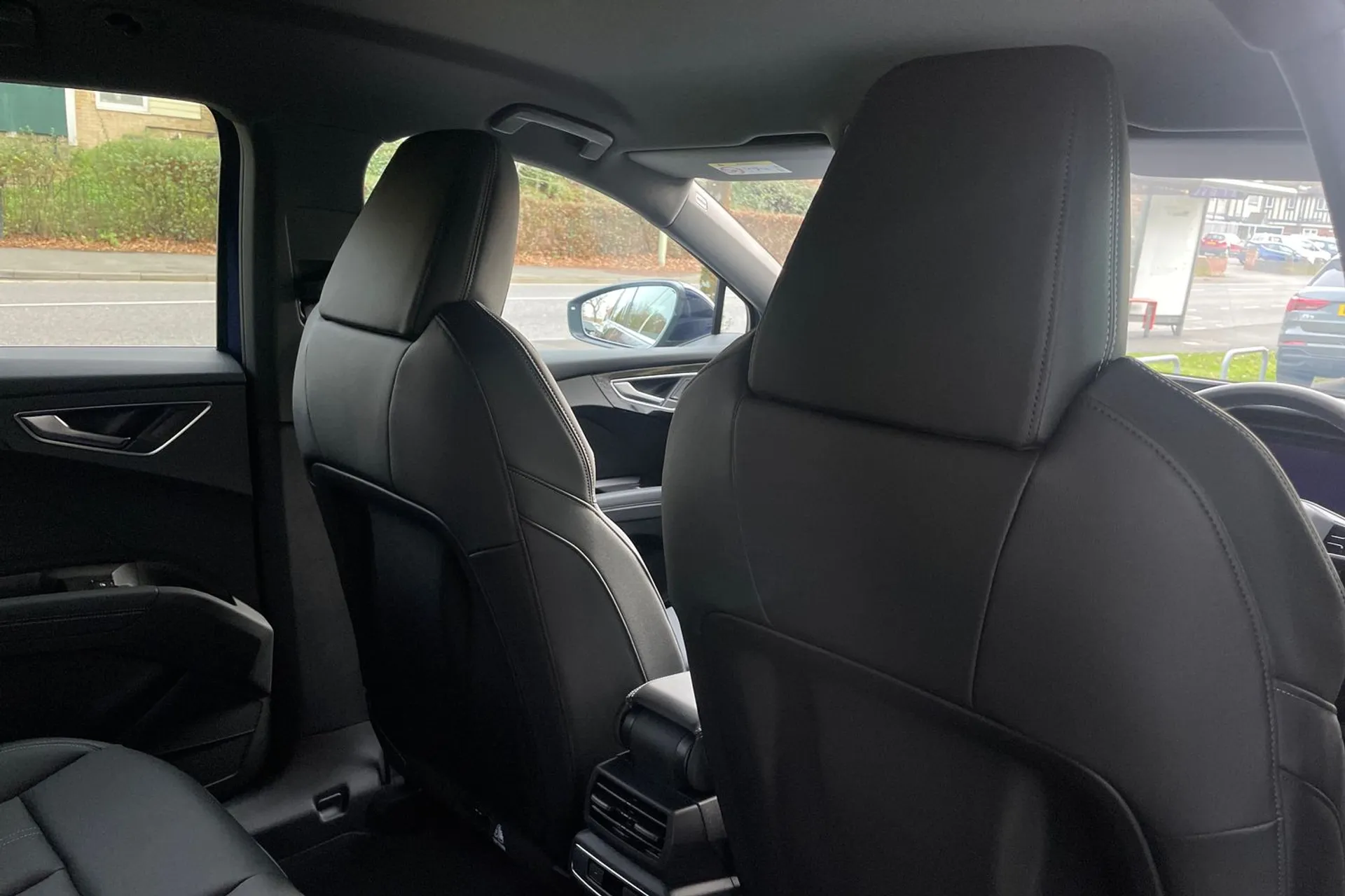 Audi Q4 thumbnail image number 46