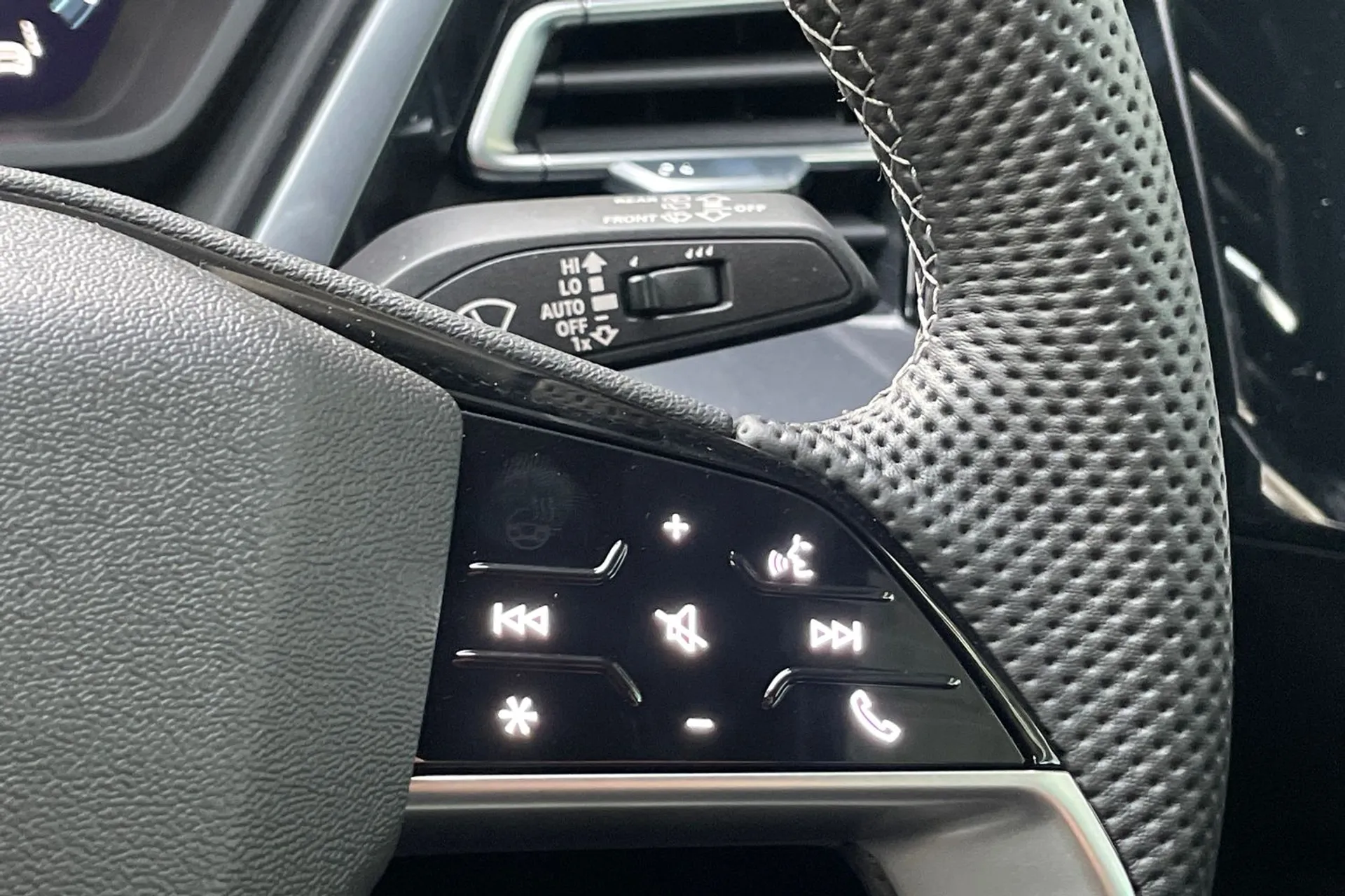 Audi Q4 thumbnail image number 114