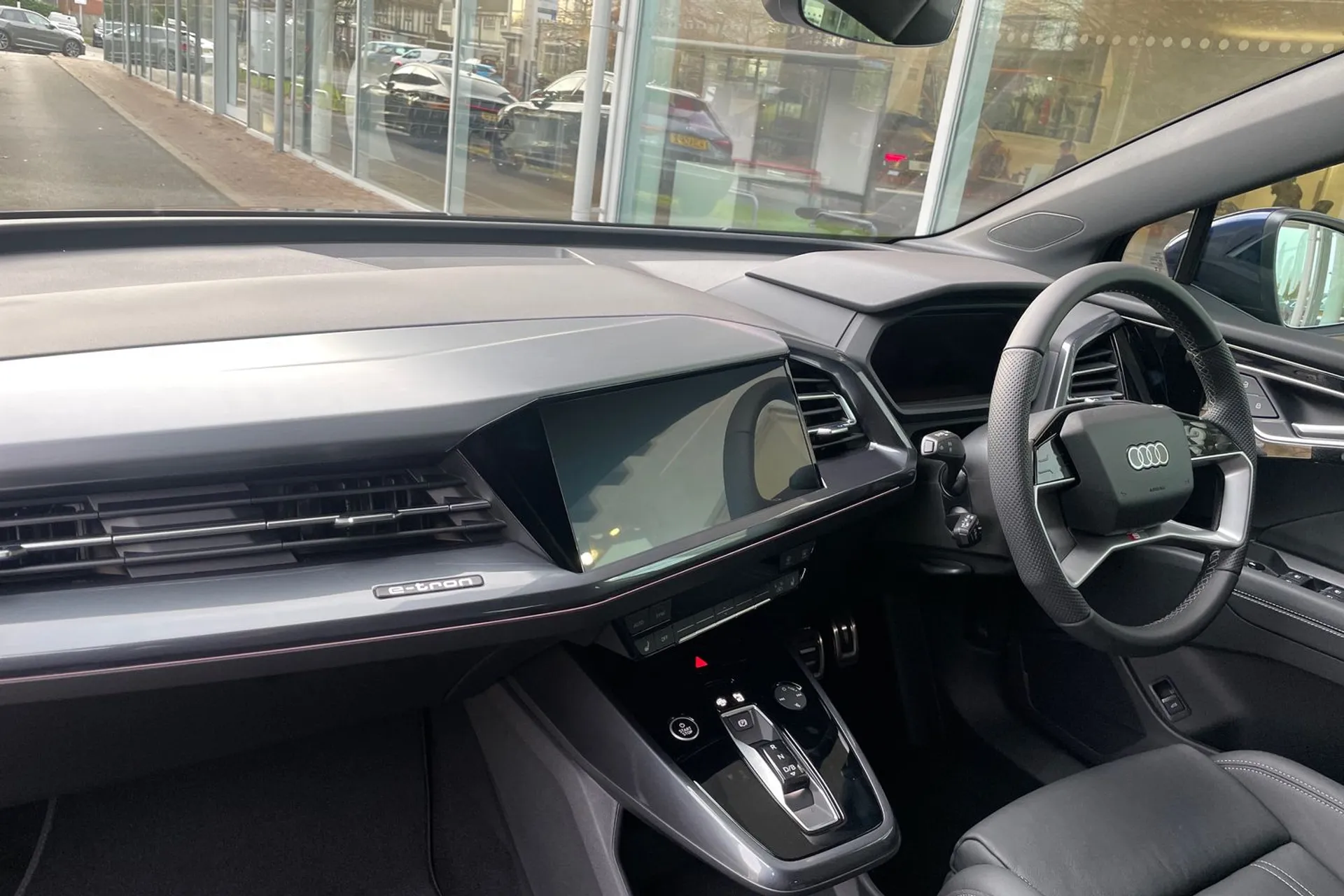 Audi Q4 thumbnail image number 54