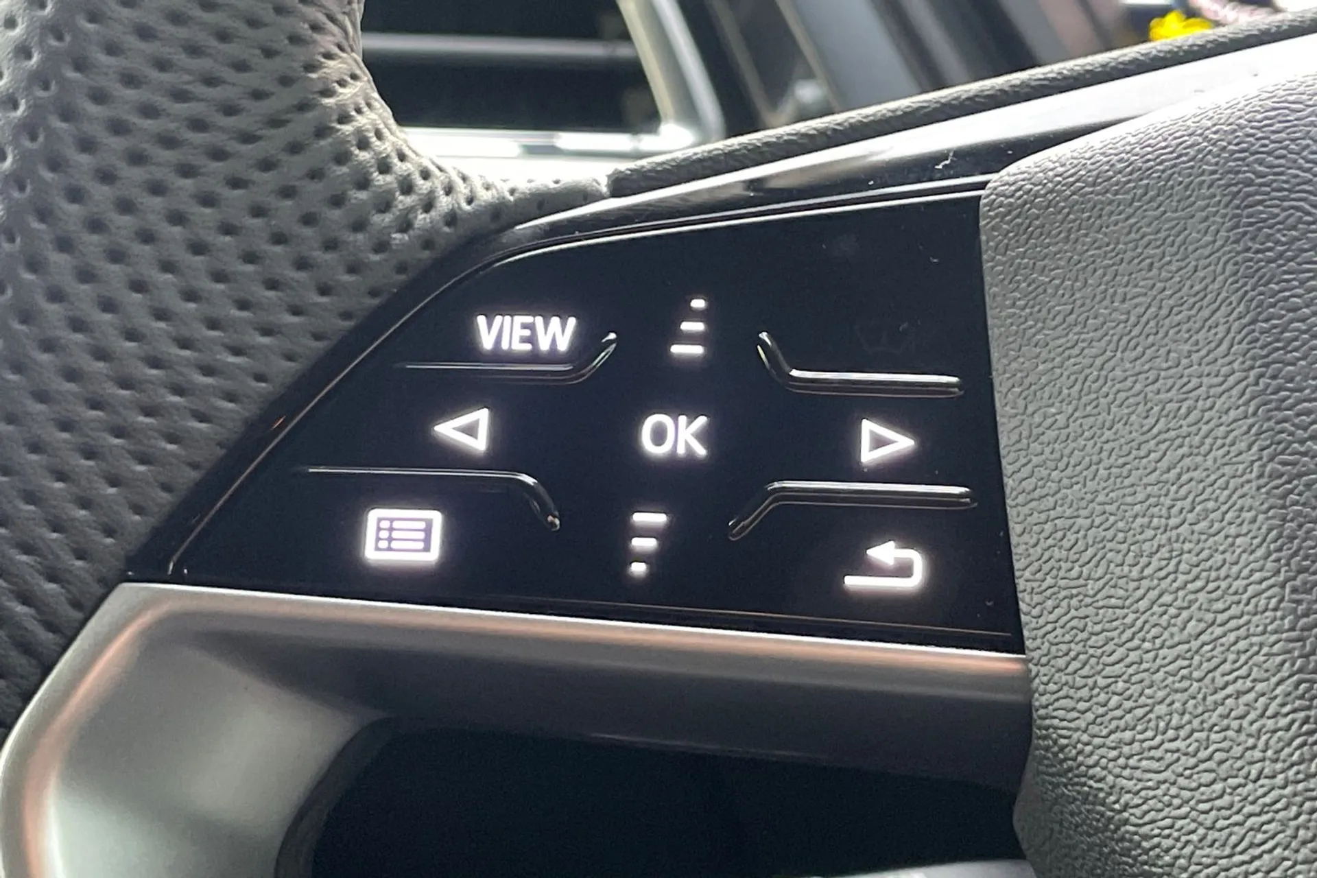 Audi Q4 thumbnail image number 72