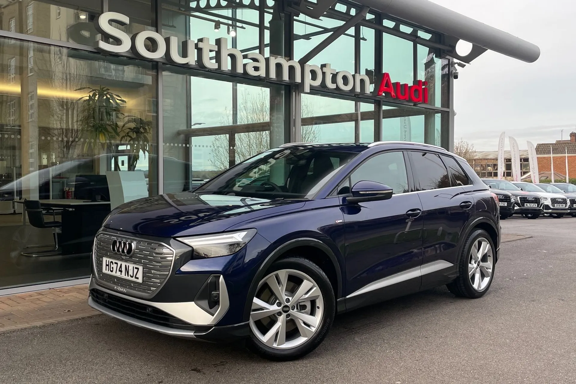 Audi Q4 thumbnail image number 22