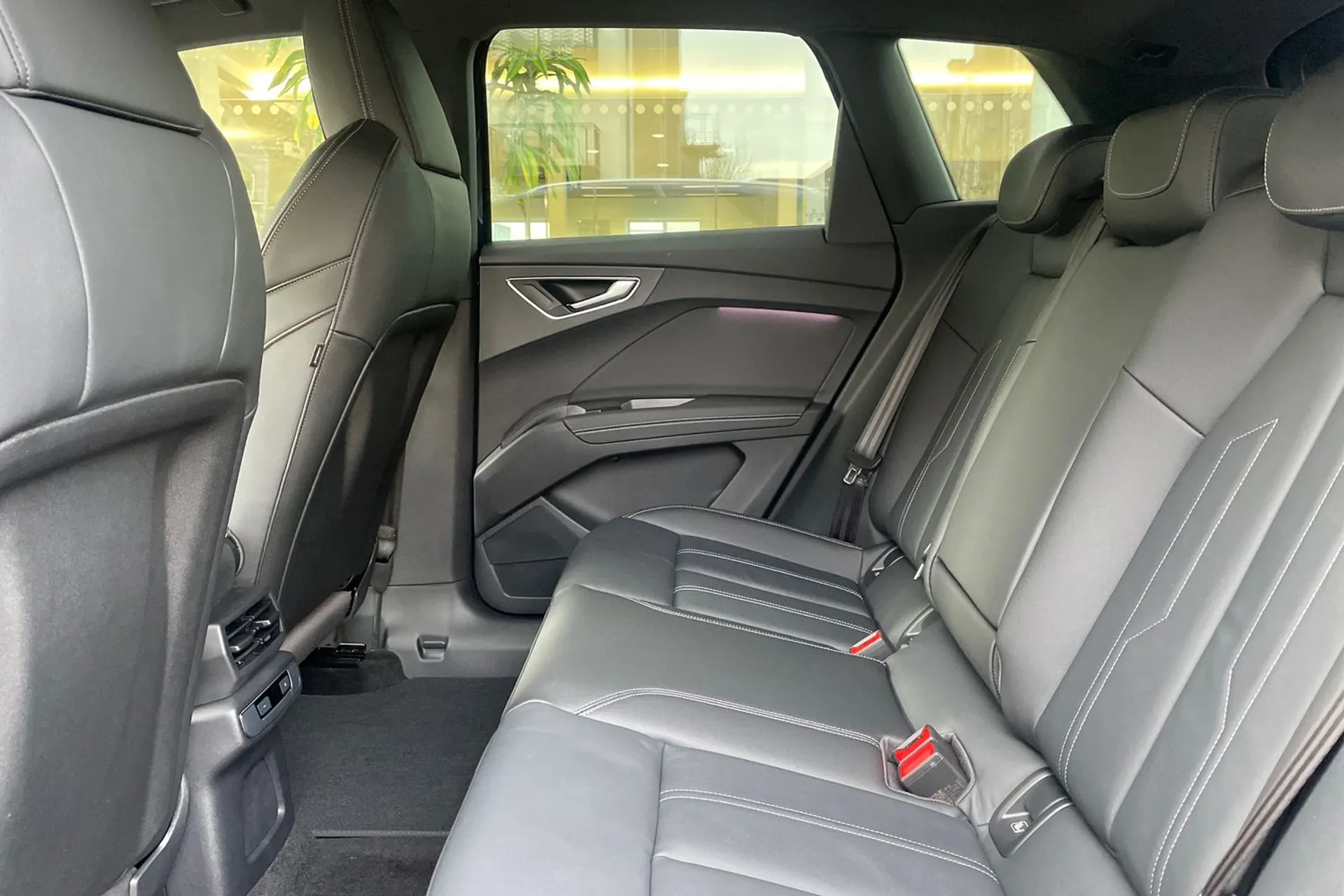 Audi Q4 thumbnail image number 60