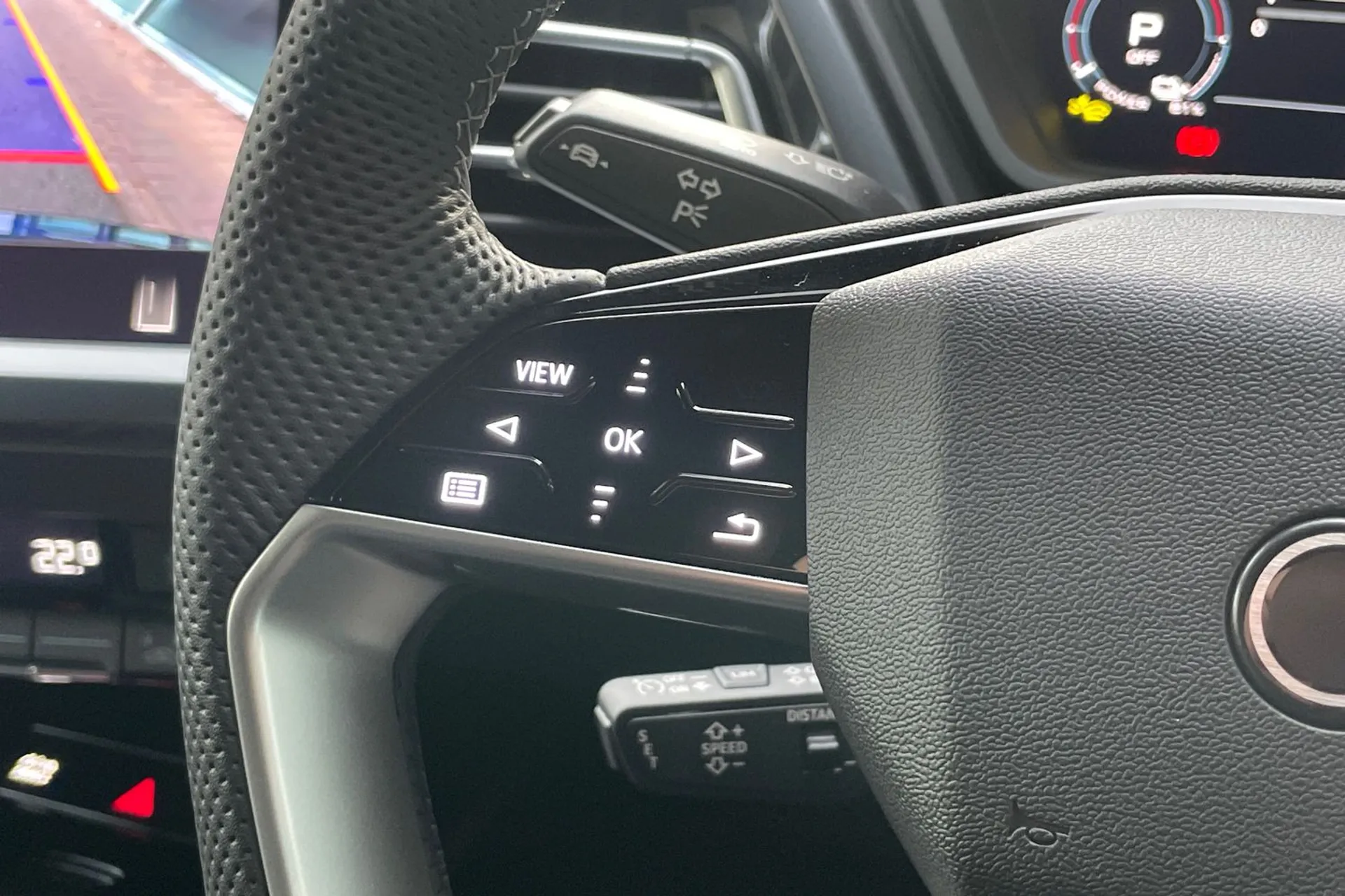 Audi Q4 thumbnail image number 112