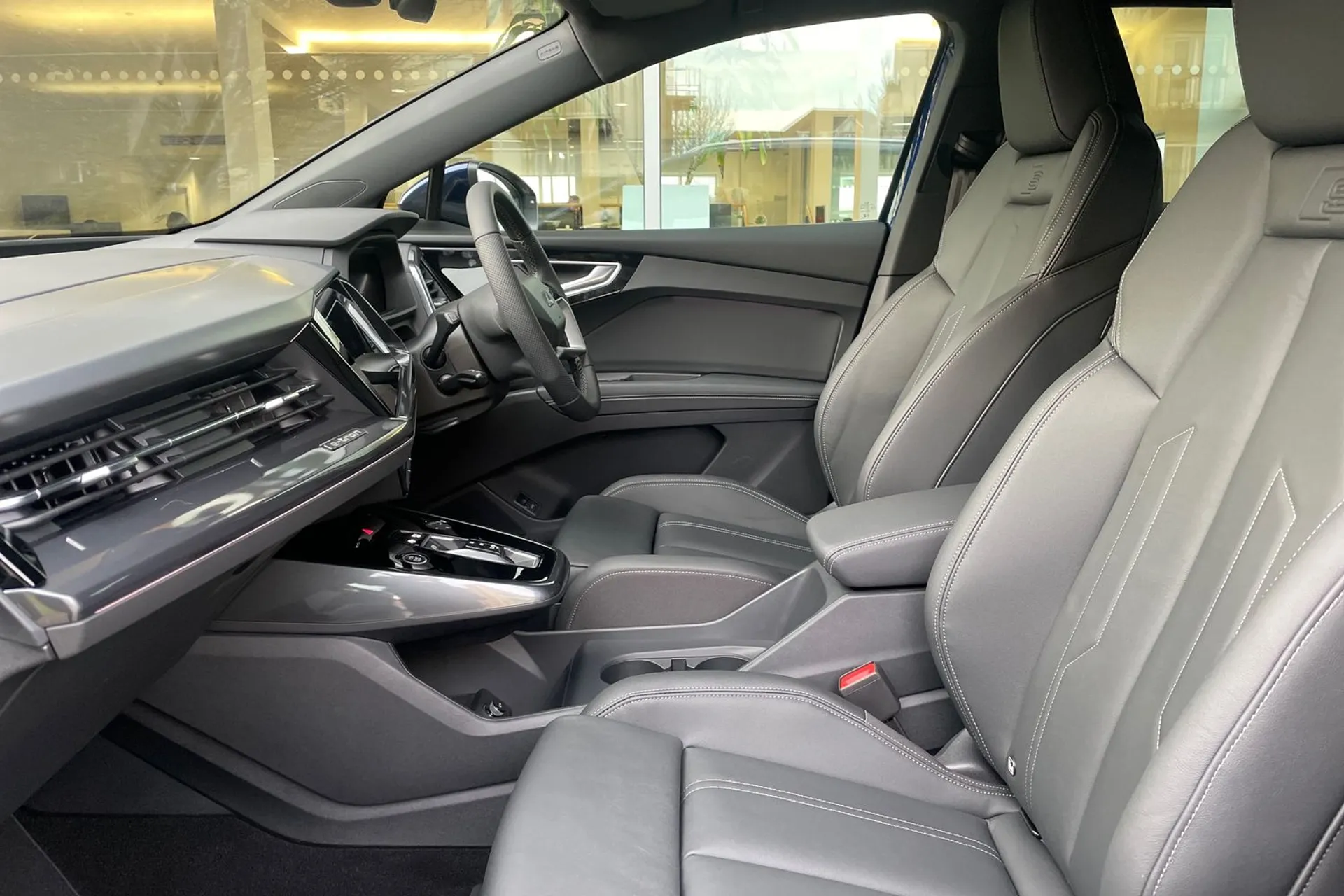 Audi Q4 thumbnail image number 56