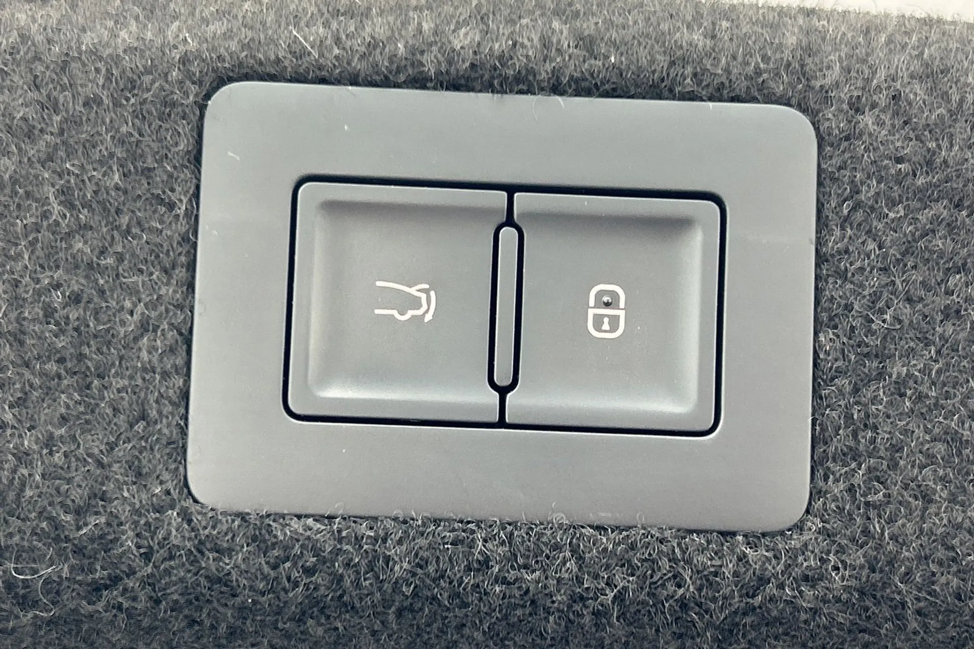 BYD SEAL thumbnail image number 32
