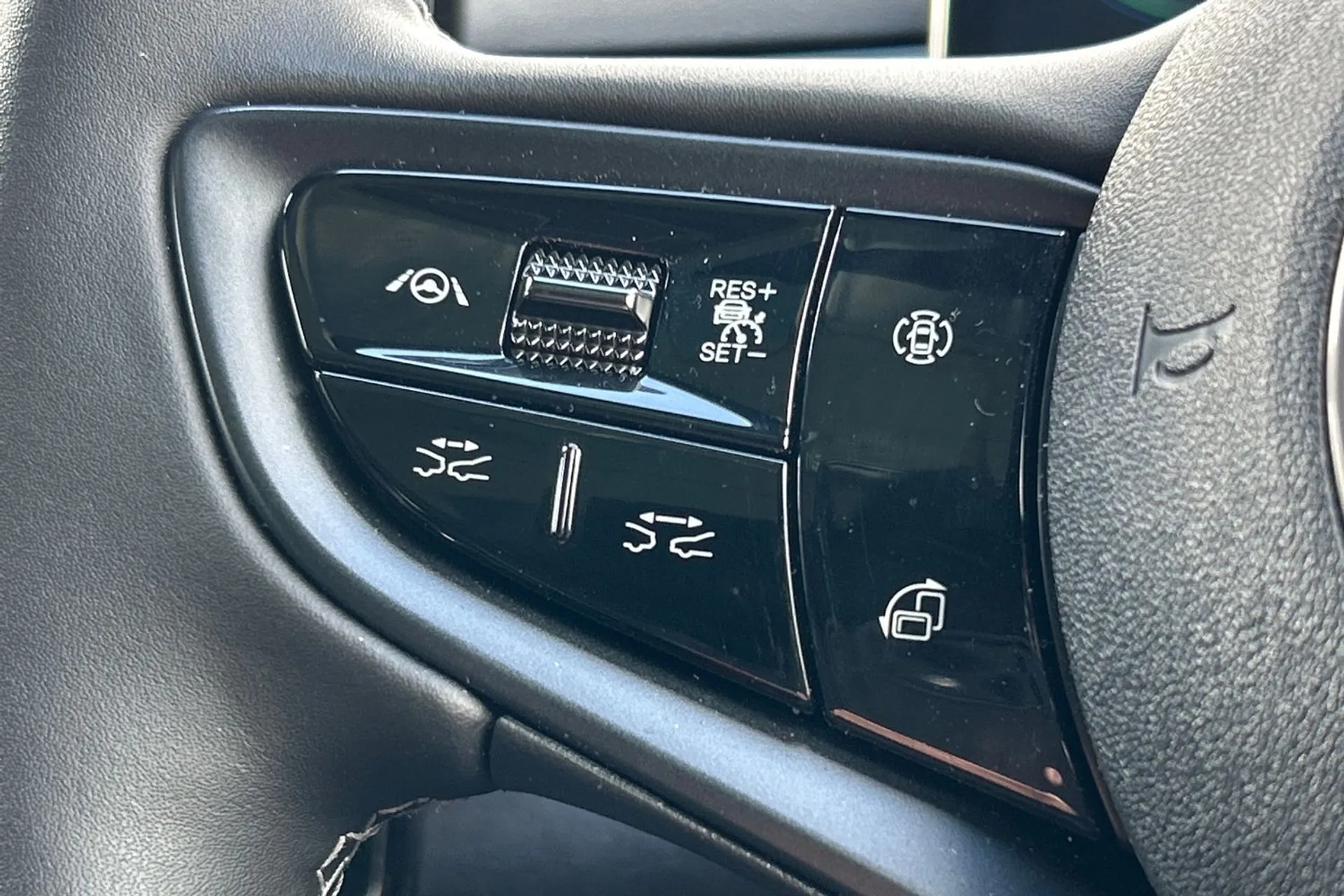 BYD SEAL thumbnail image number 37