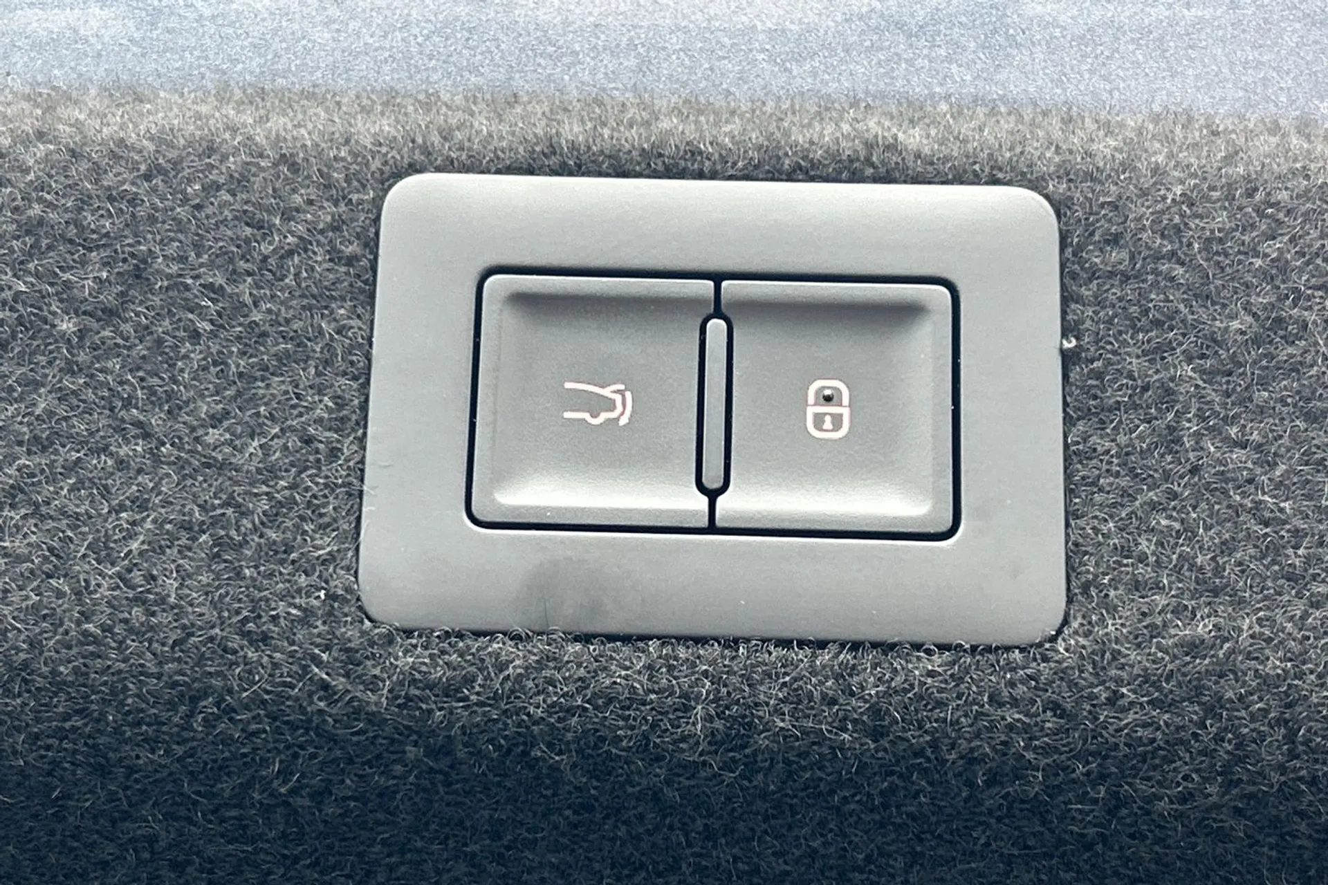 BYD SEAL thumbnail image number 22