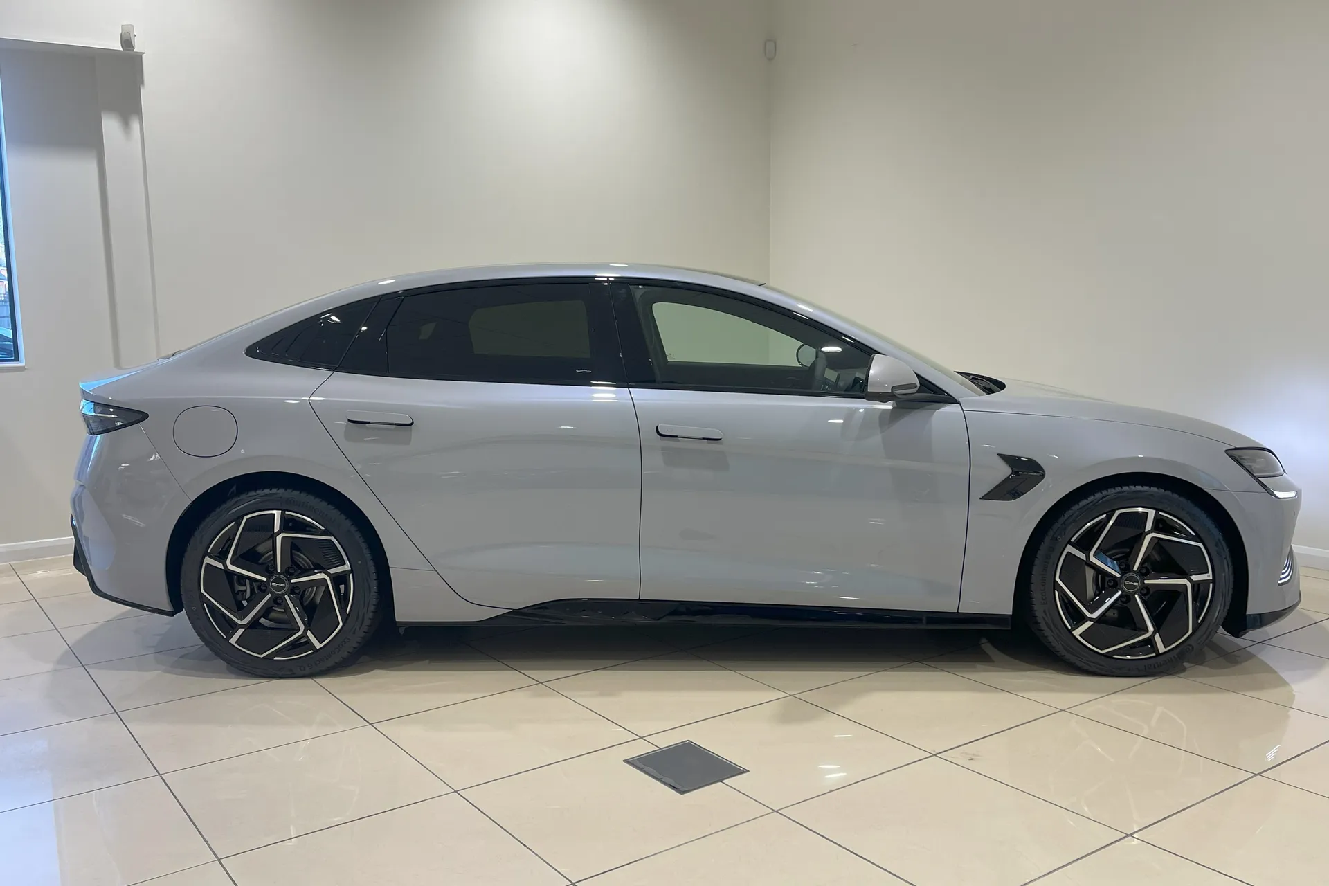 BYD SEAL thumbnail image number 2