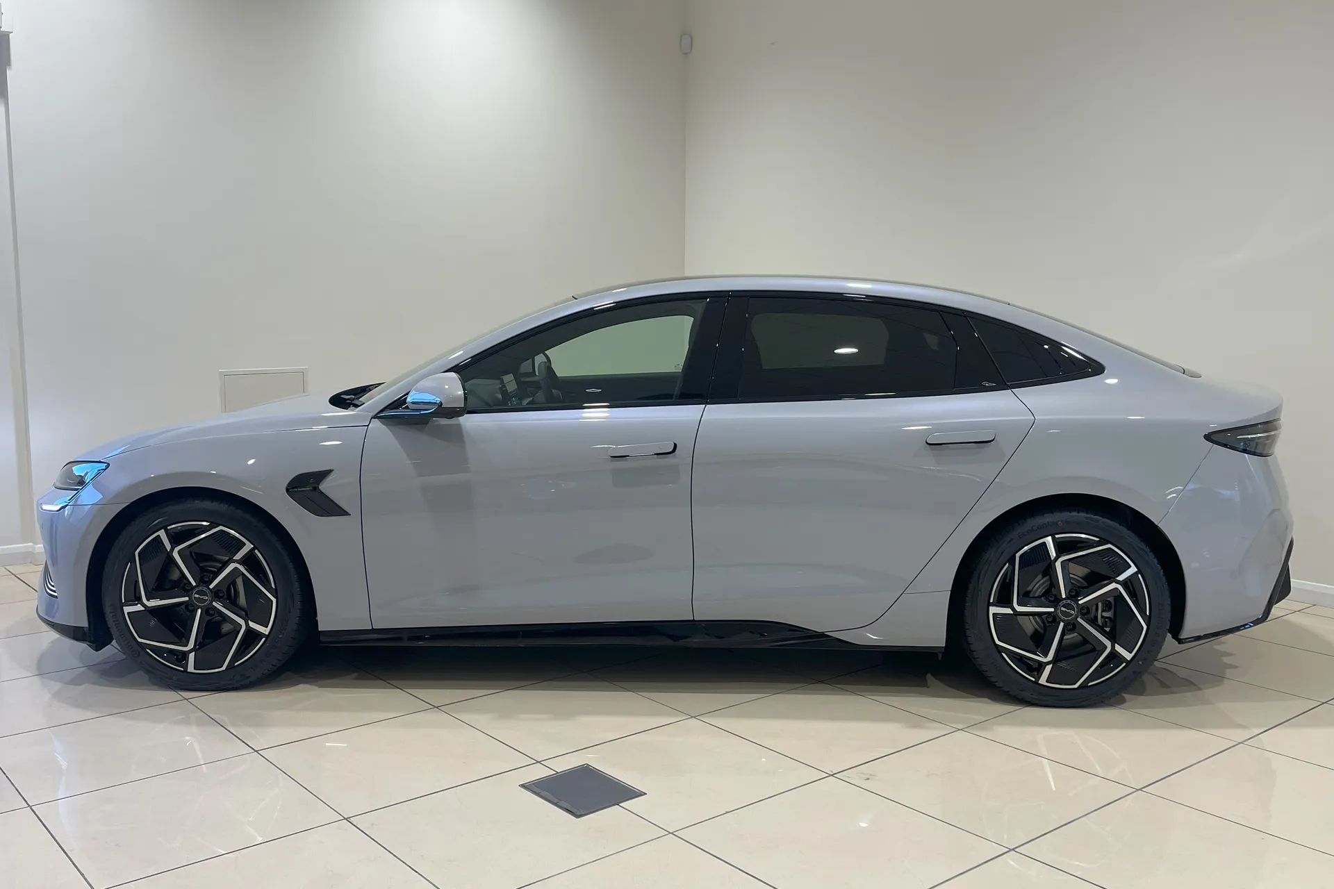 BYD SEAL thumbnail image number 7