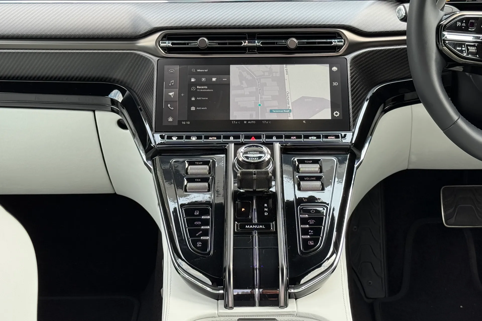 Aston Martin Vantage thumbnail image number 25