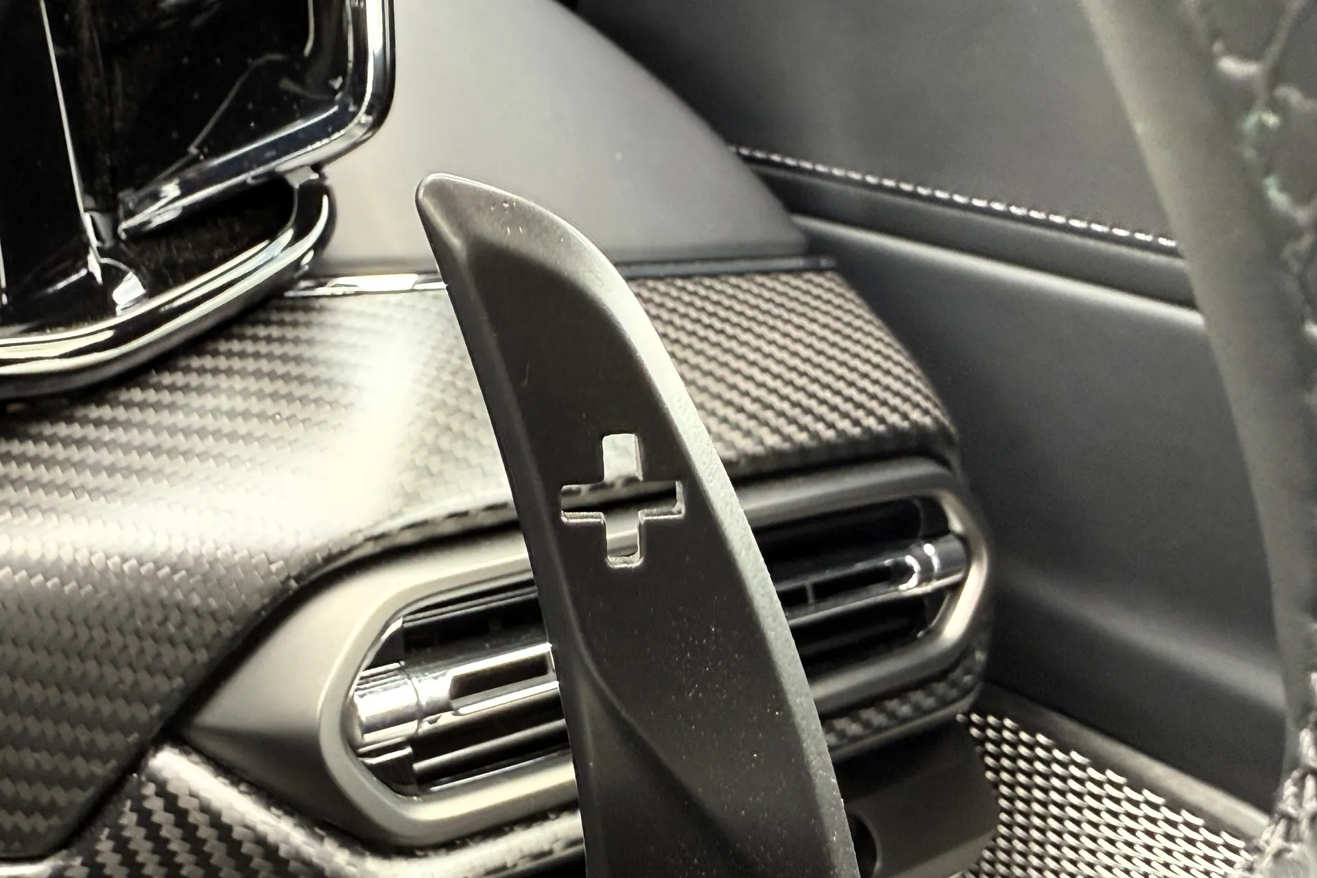 Aston Martin Vantage thumbnail image number 47