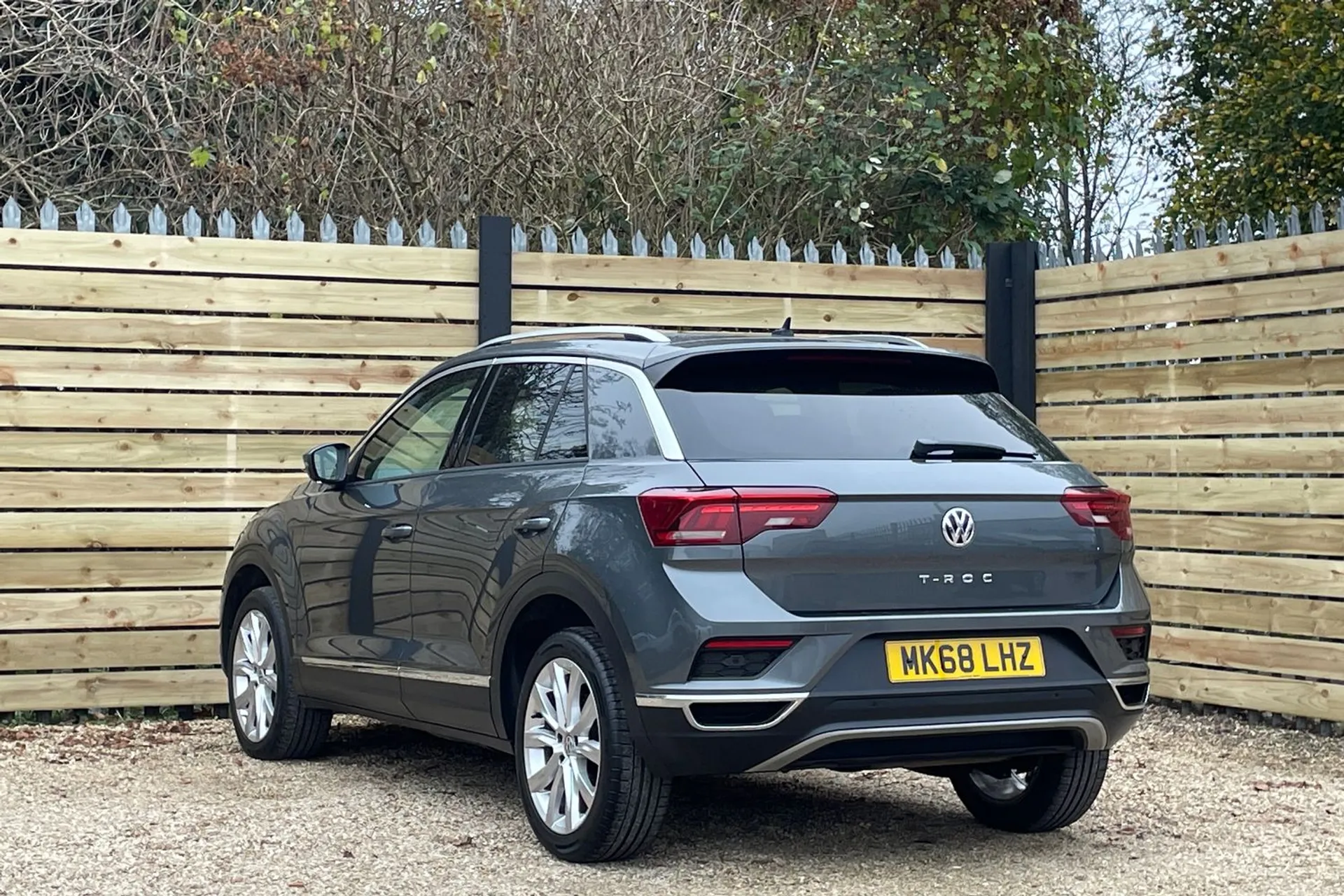 VOLKSWAGEN T-ROC thumbnail image number 9