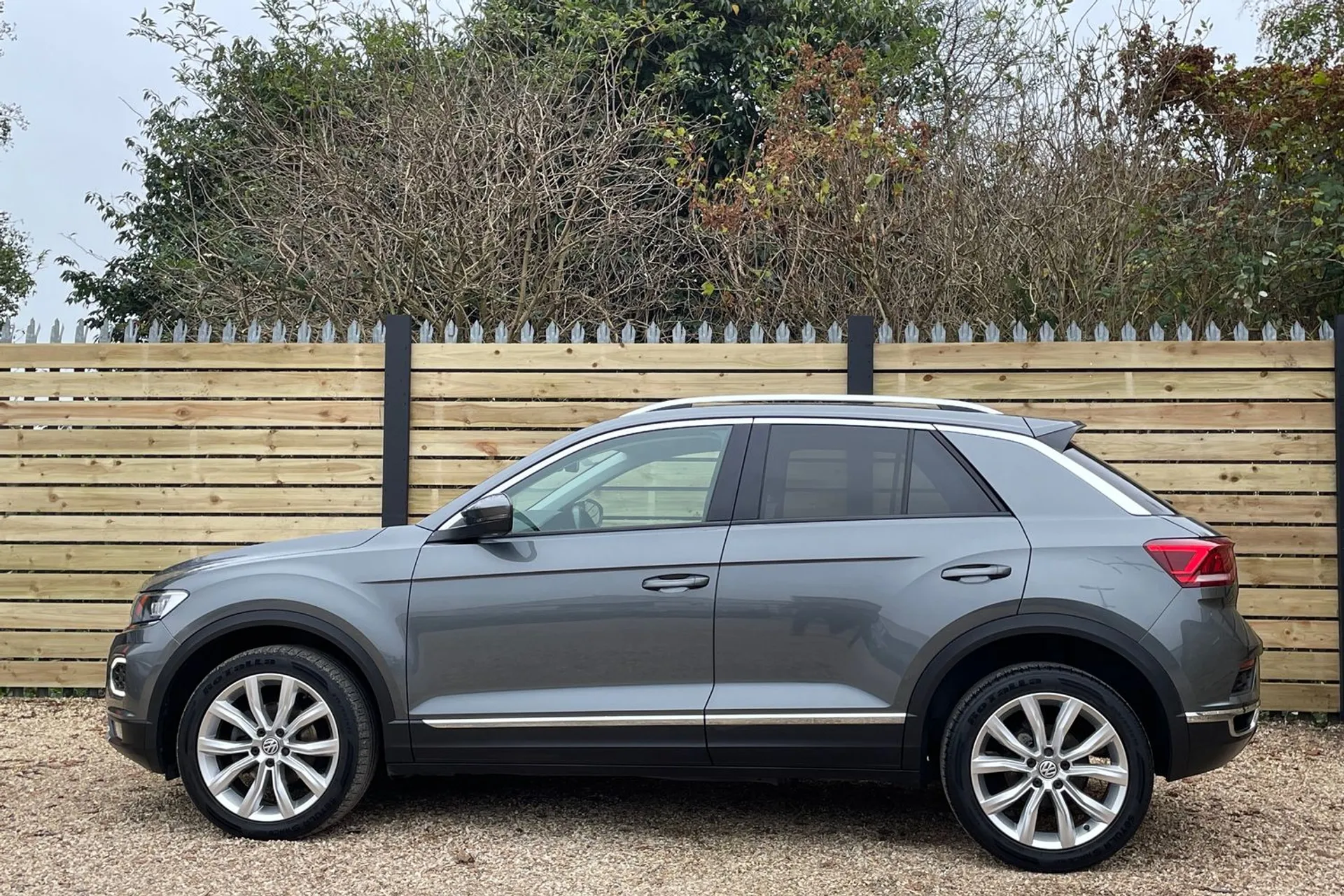 VOLKSWAGEN T-ROC thumbnail image number 7