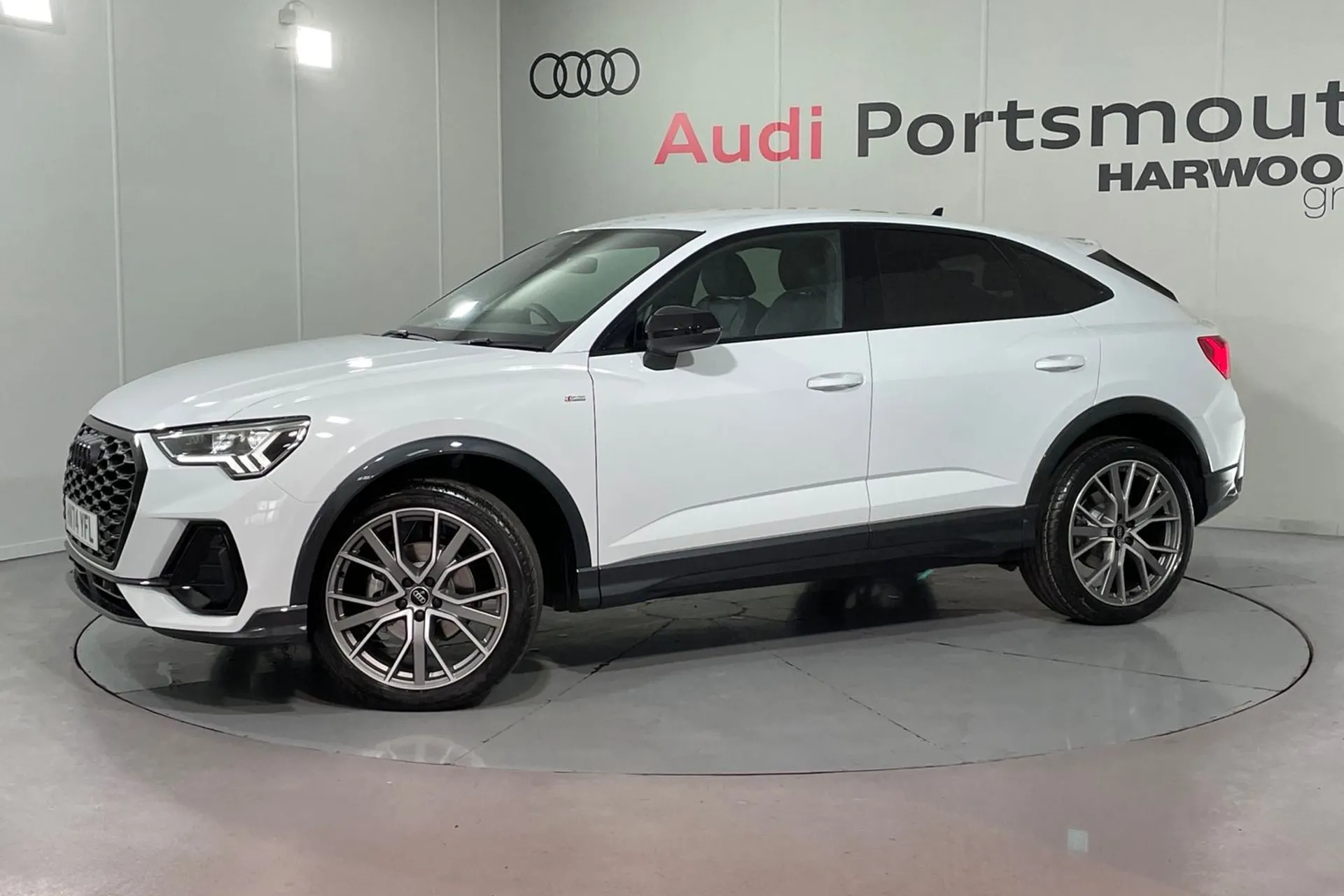 Audi Q3 thumbnail image number 5