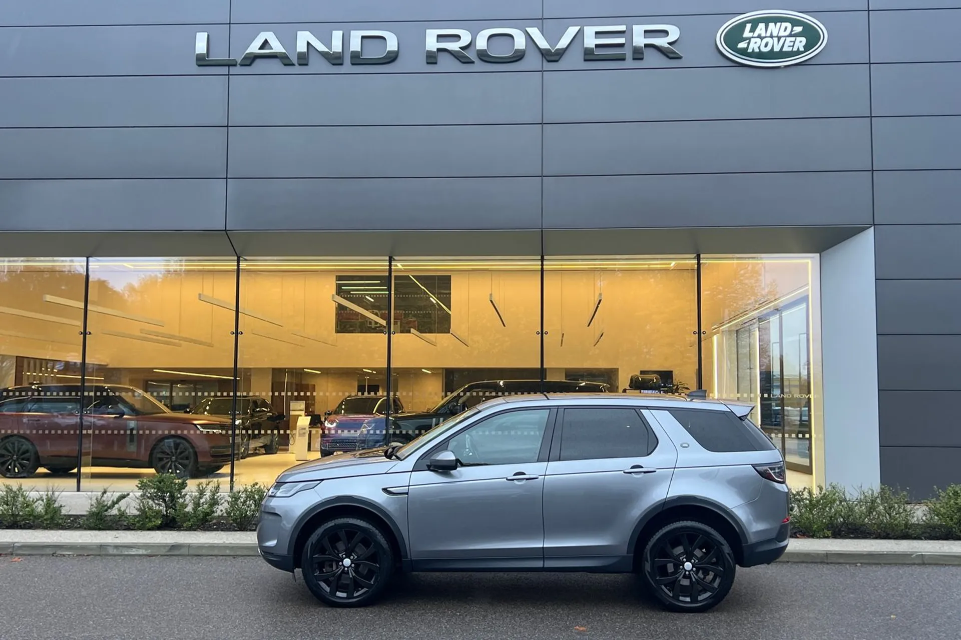 LAND ROVER DISCOVERY SPORT thumbnail image number 7