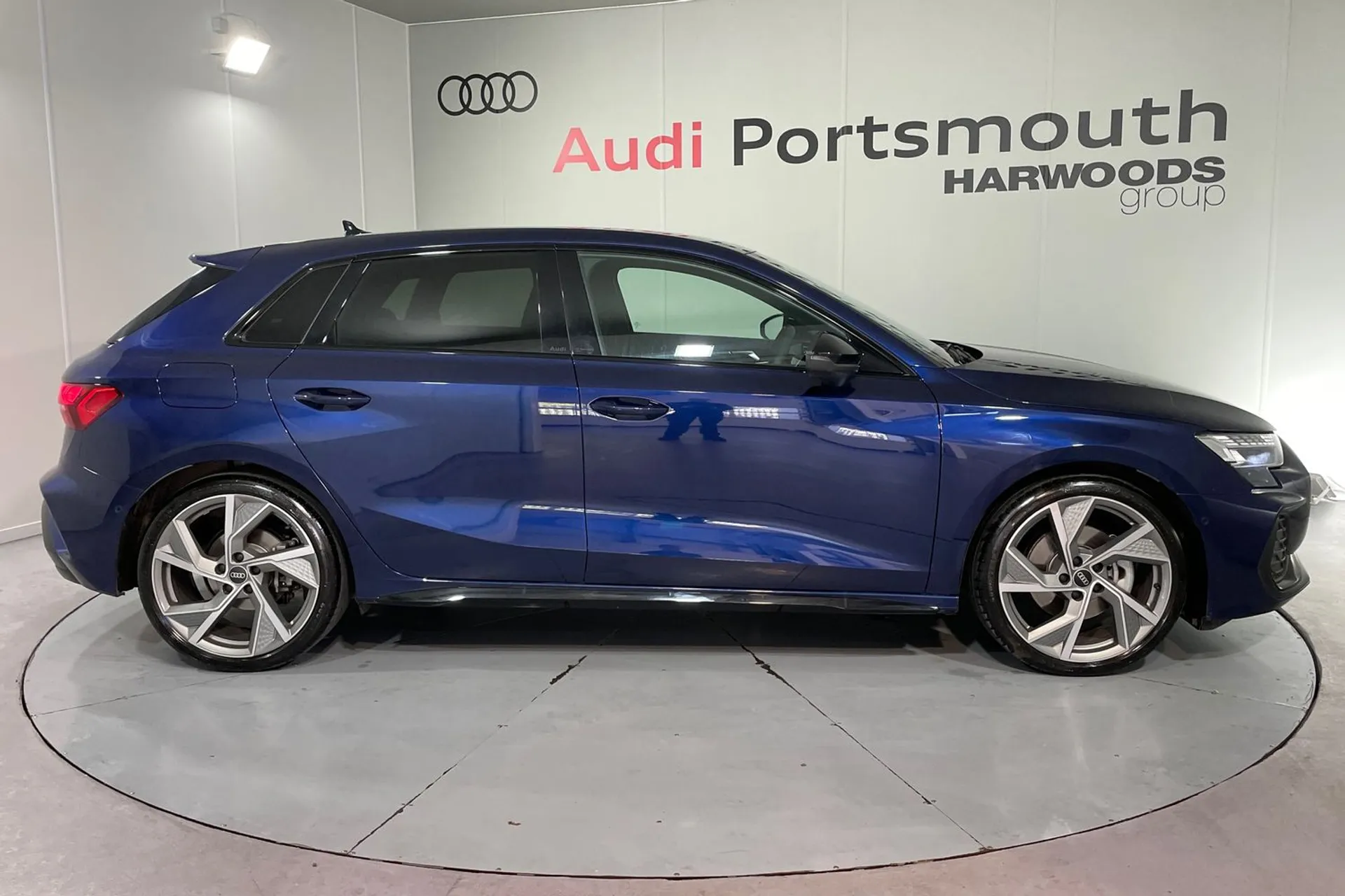 Audi A3 thumbnail image number 2