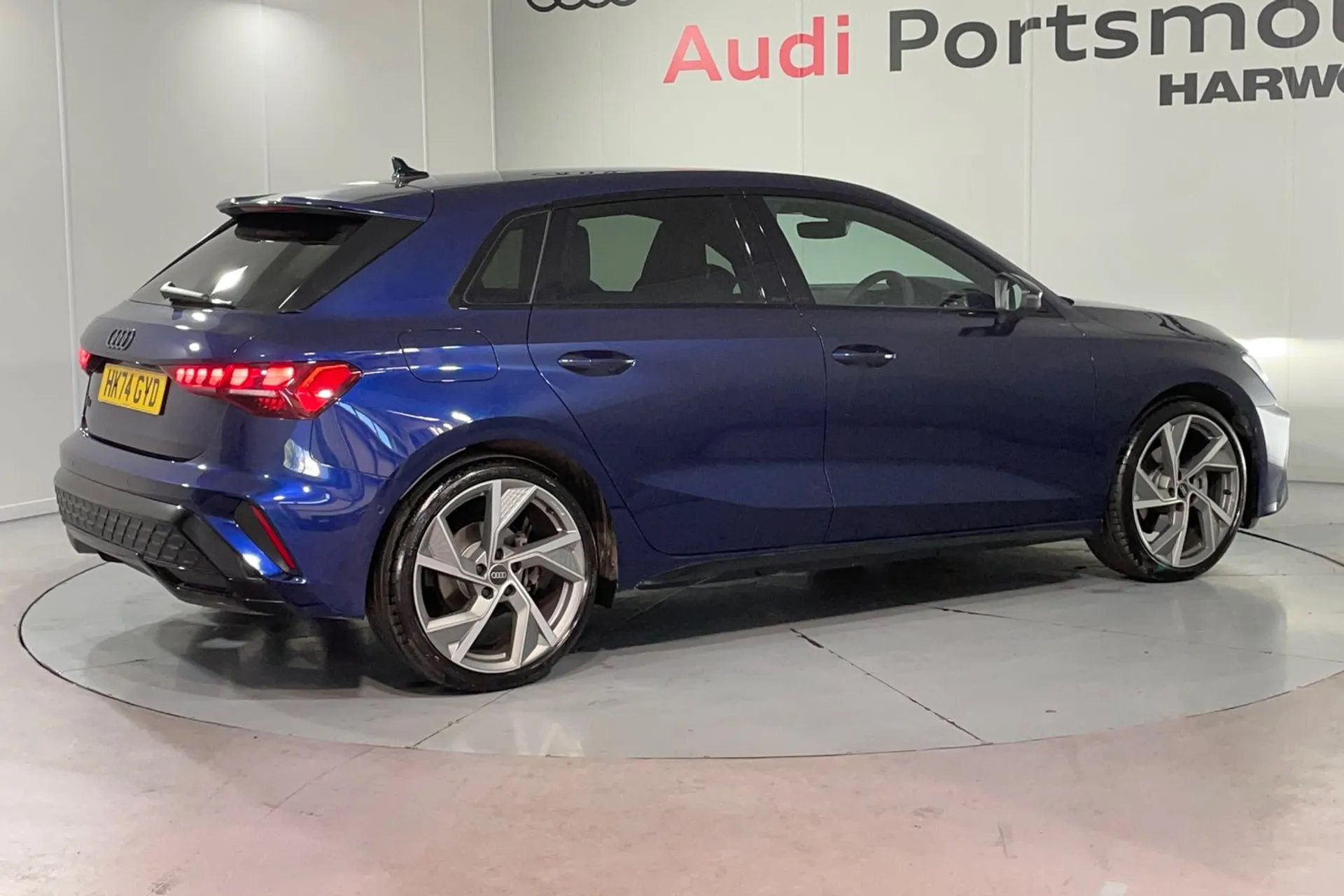 Audi A3 thumbnail image number 10