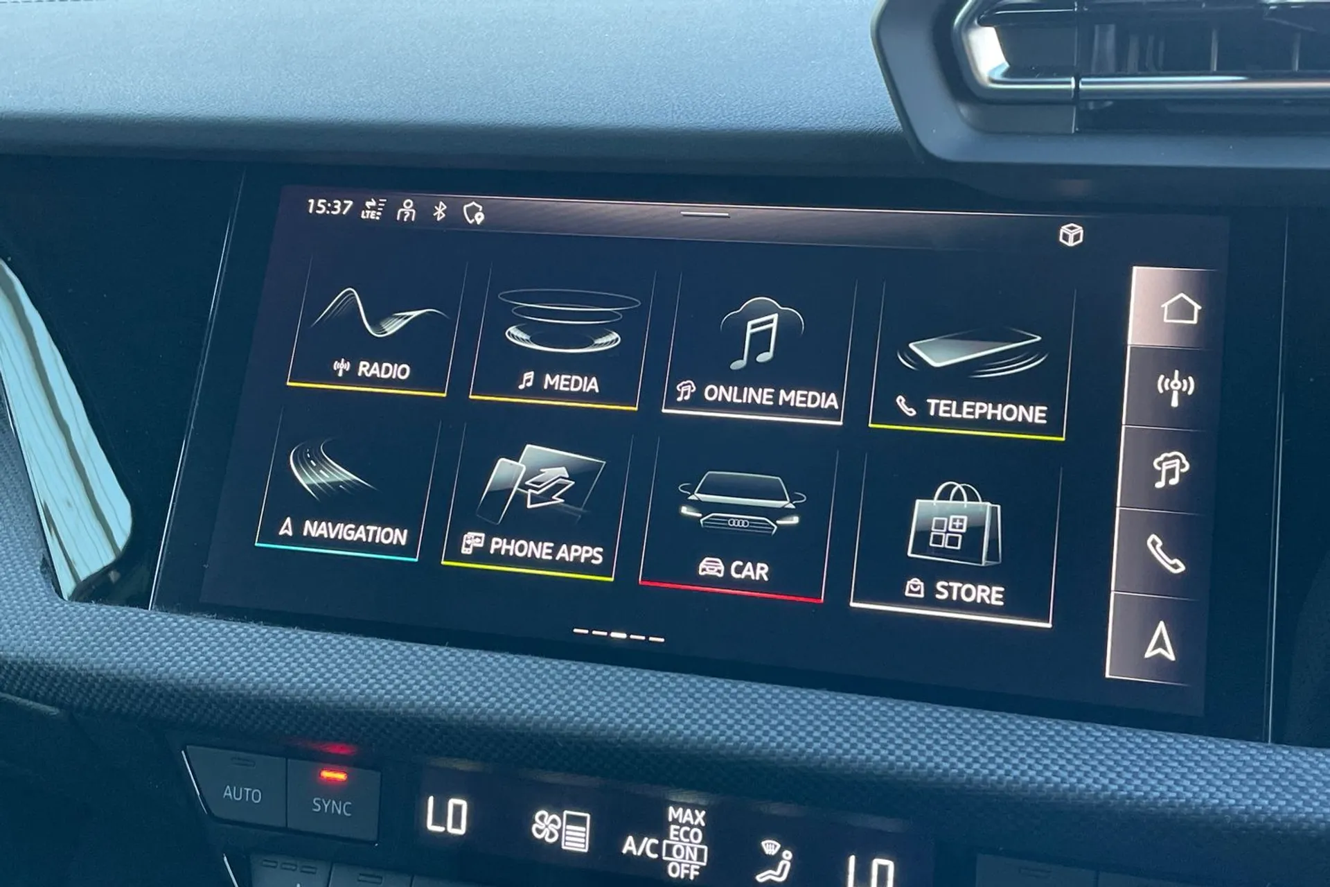Audi A3 thumbnail image number 25