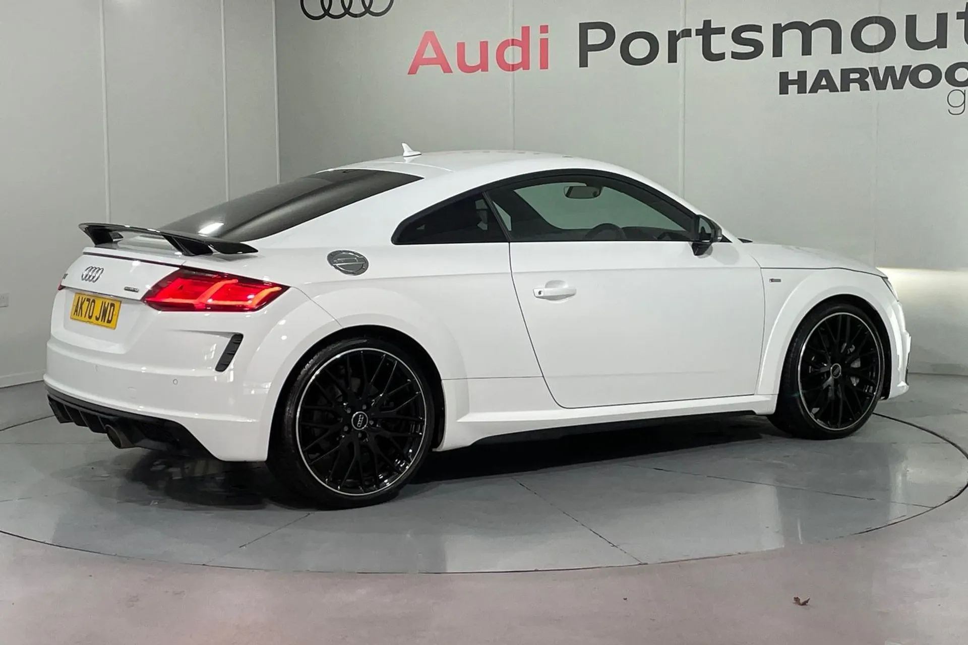 Audi TT thumbnail image number 12