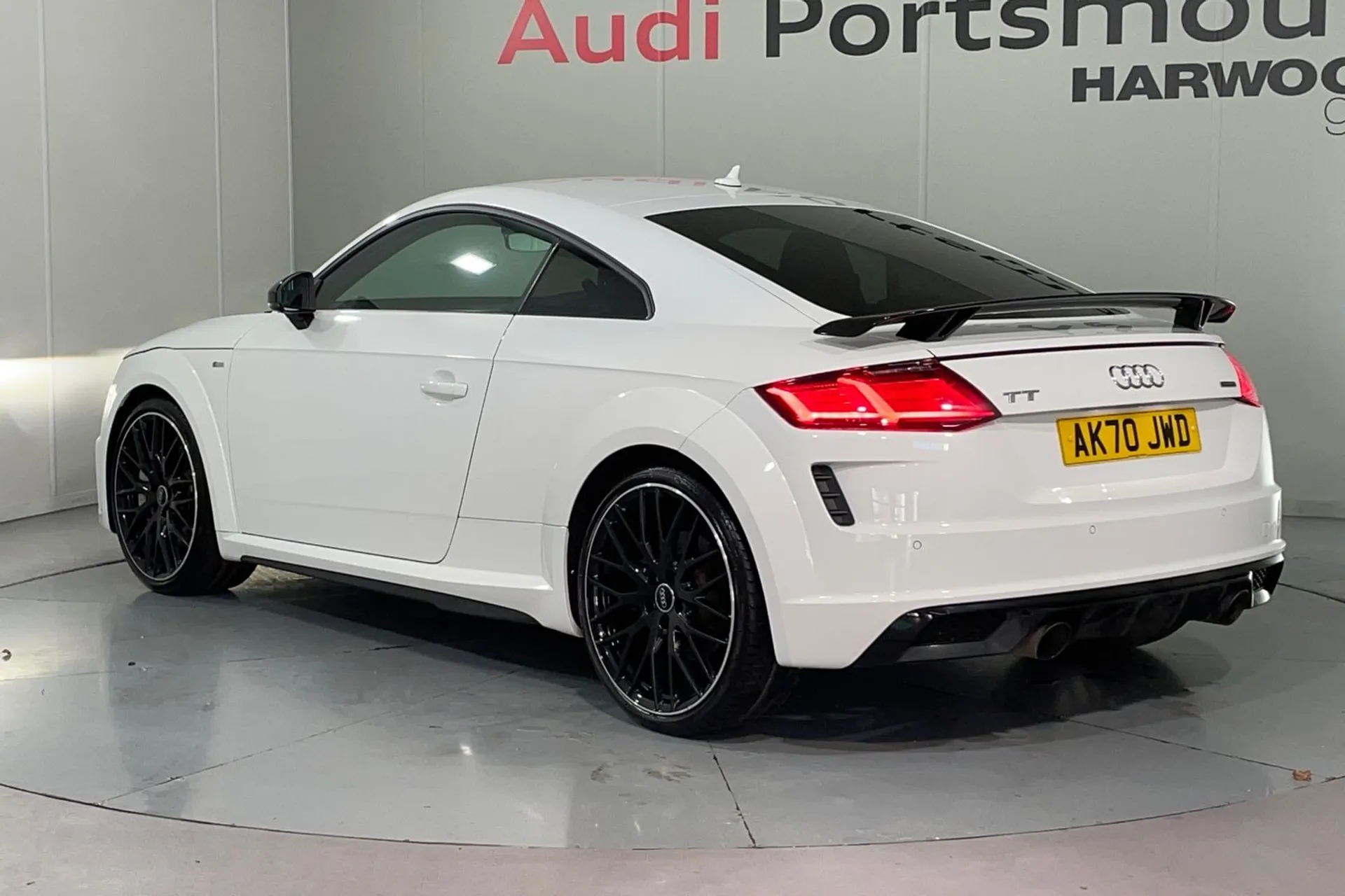 Audi TT thumbnail image number 8