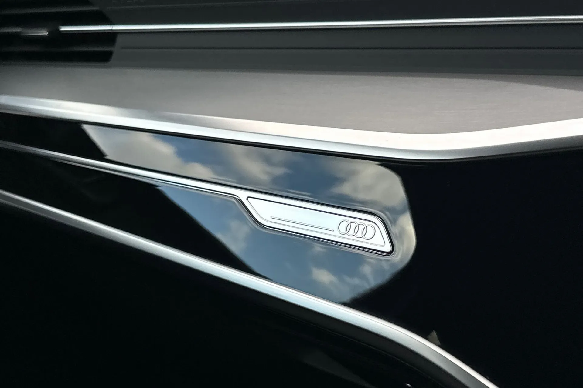 Audi A6 thumbnail image number 14