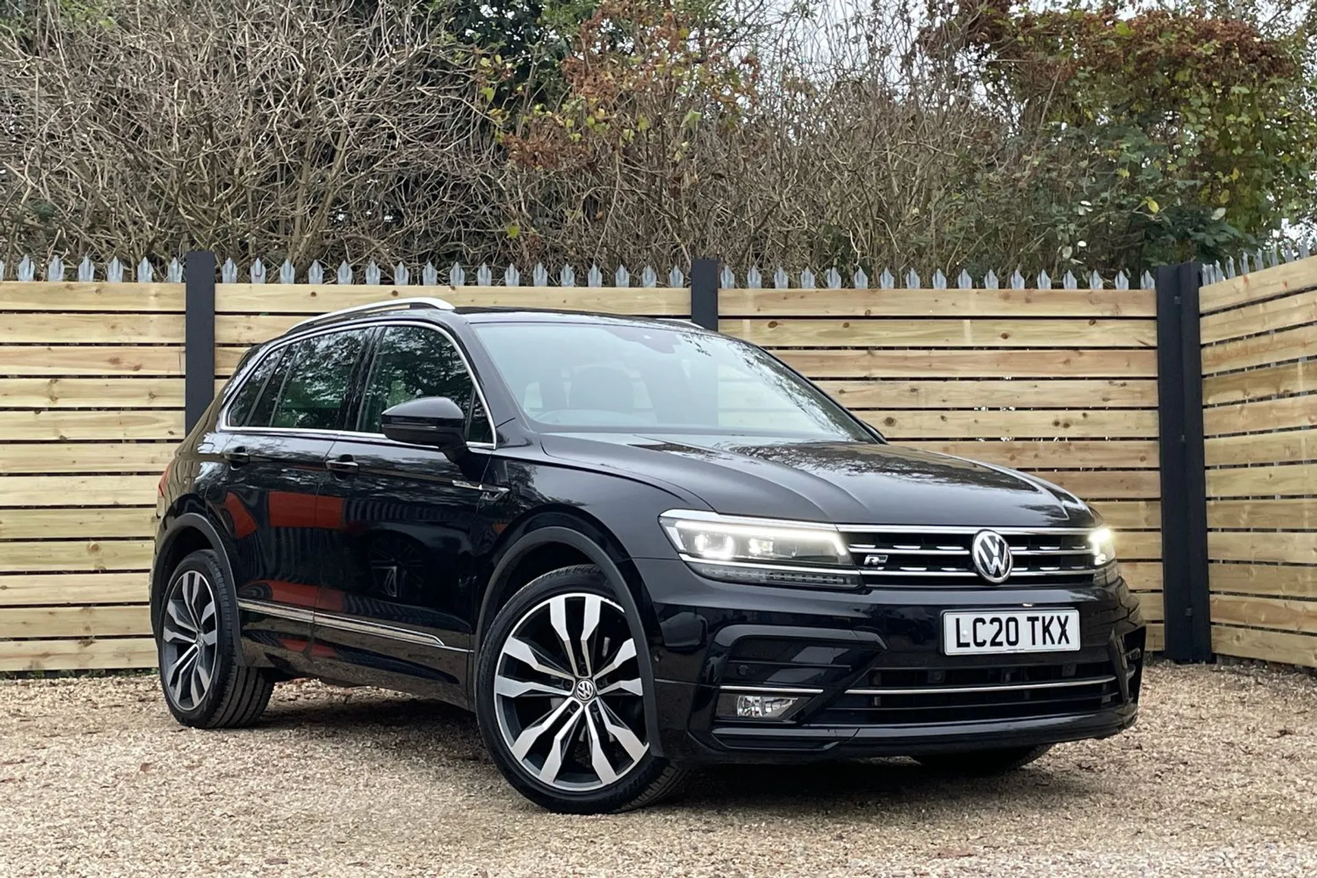 VOLKSWAGEN TIGUAN focused image