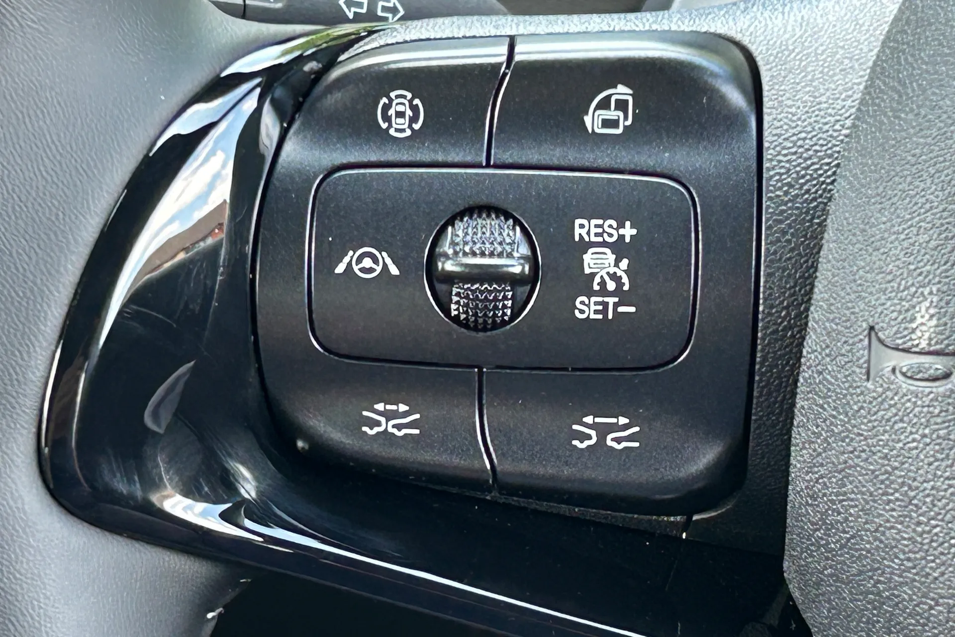 BYD DOLPHIN thumbnail image number 43